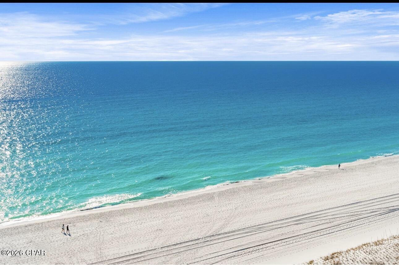 Image 12 For 22026 Bataan Avenue