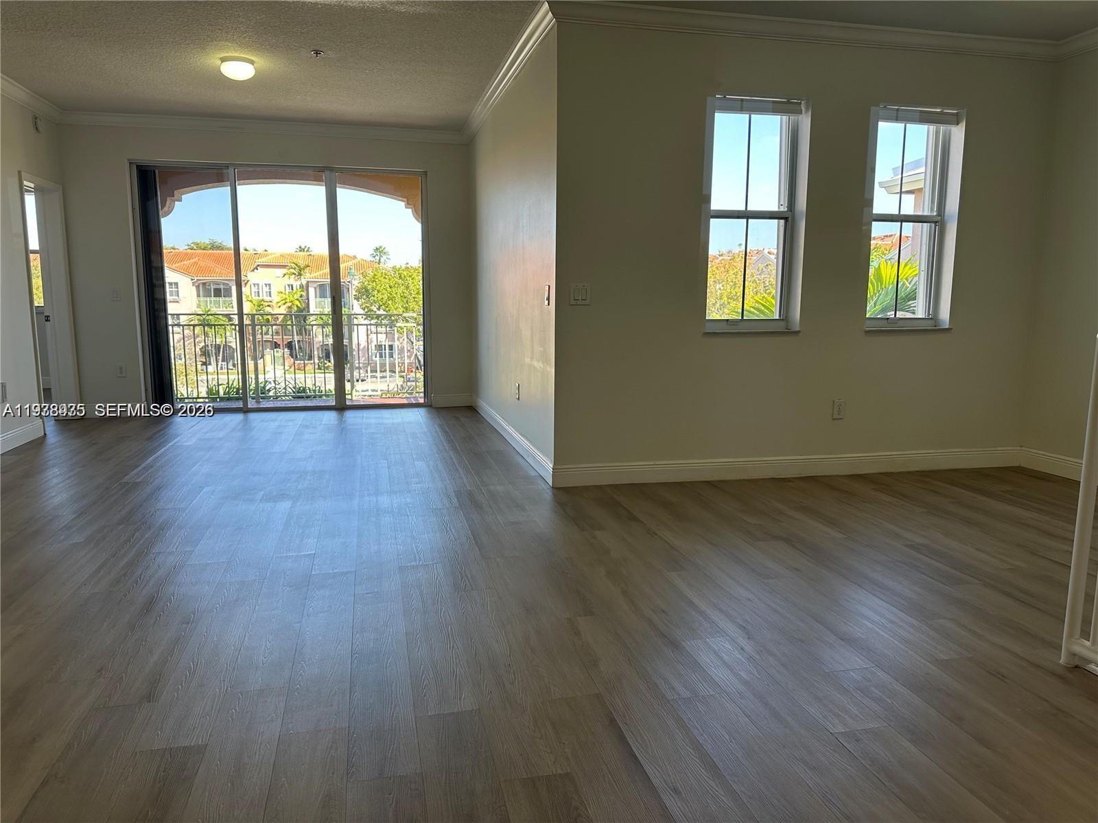 The Courts At Doral Isles