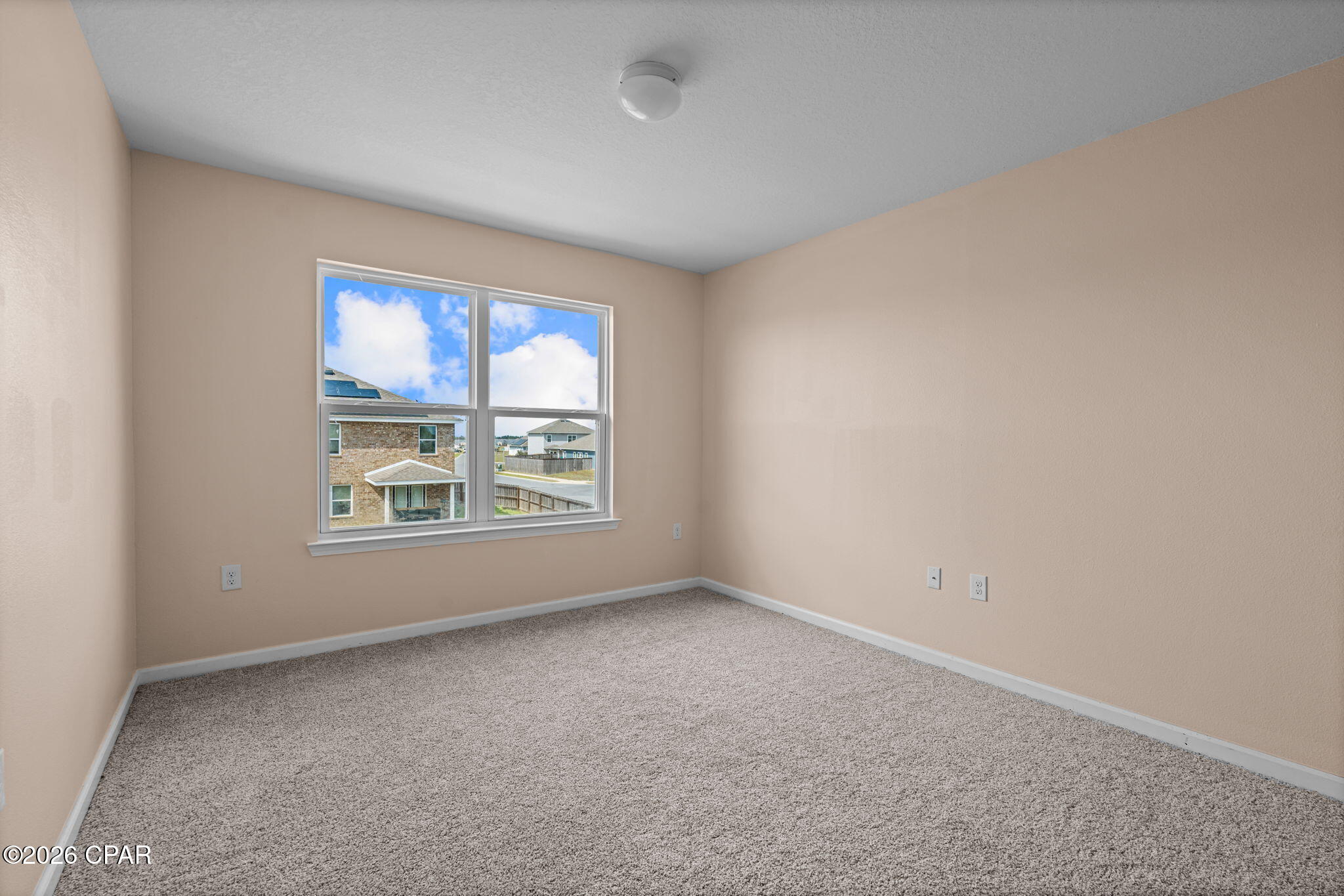 Listing photo id 13 for 4777 Firefly Lane