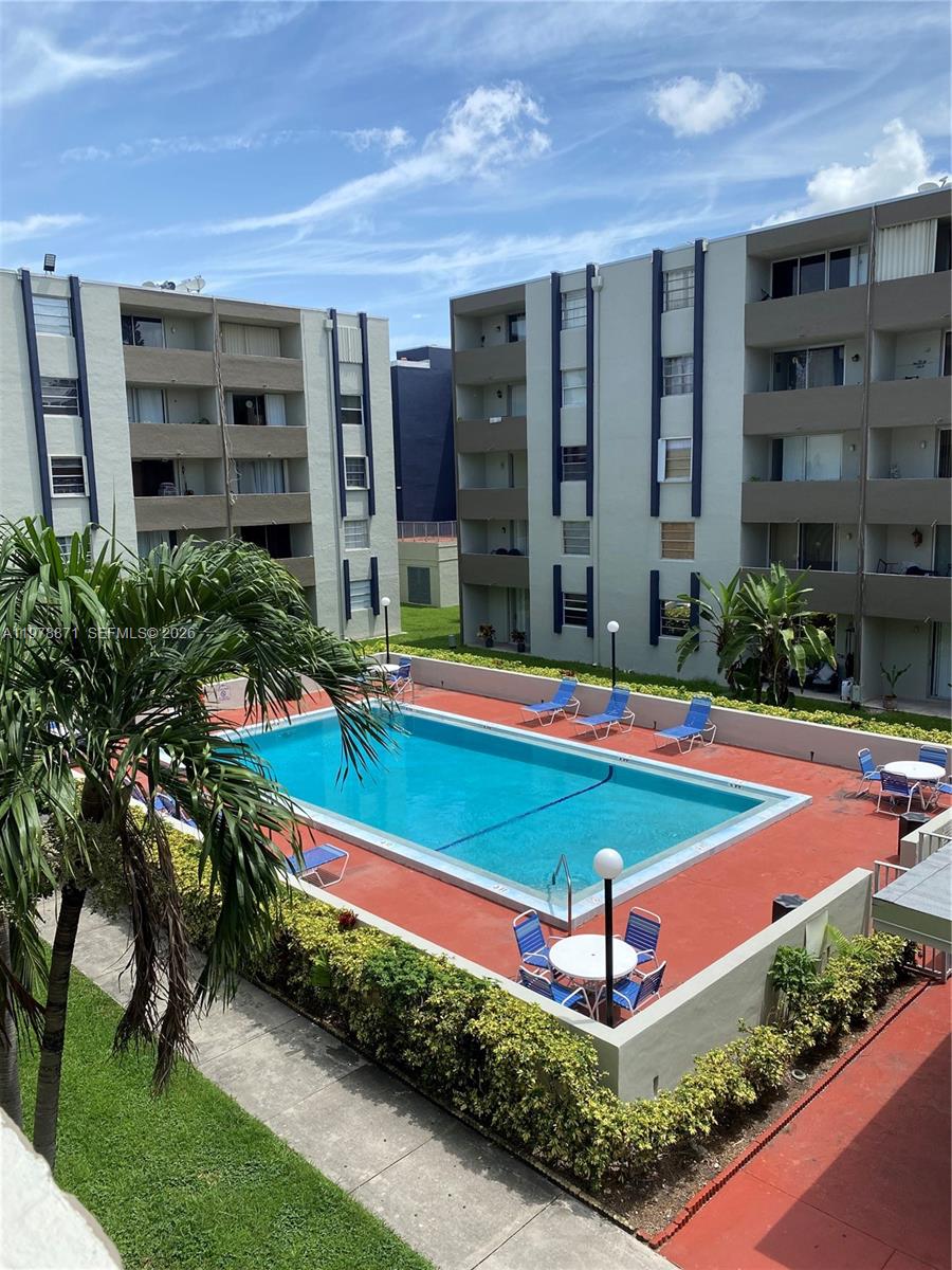 Samari Lake East Condo