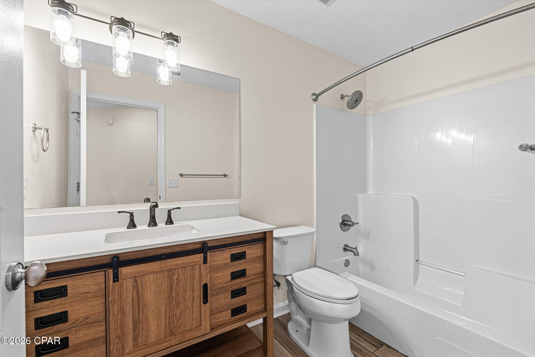 Image 24 For 203 Jase Lane