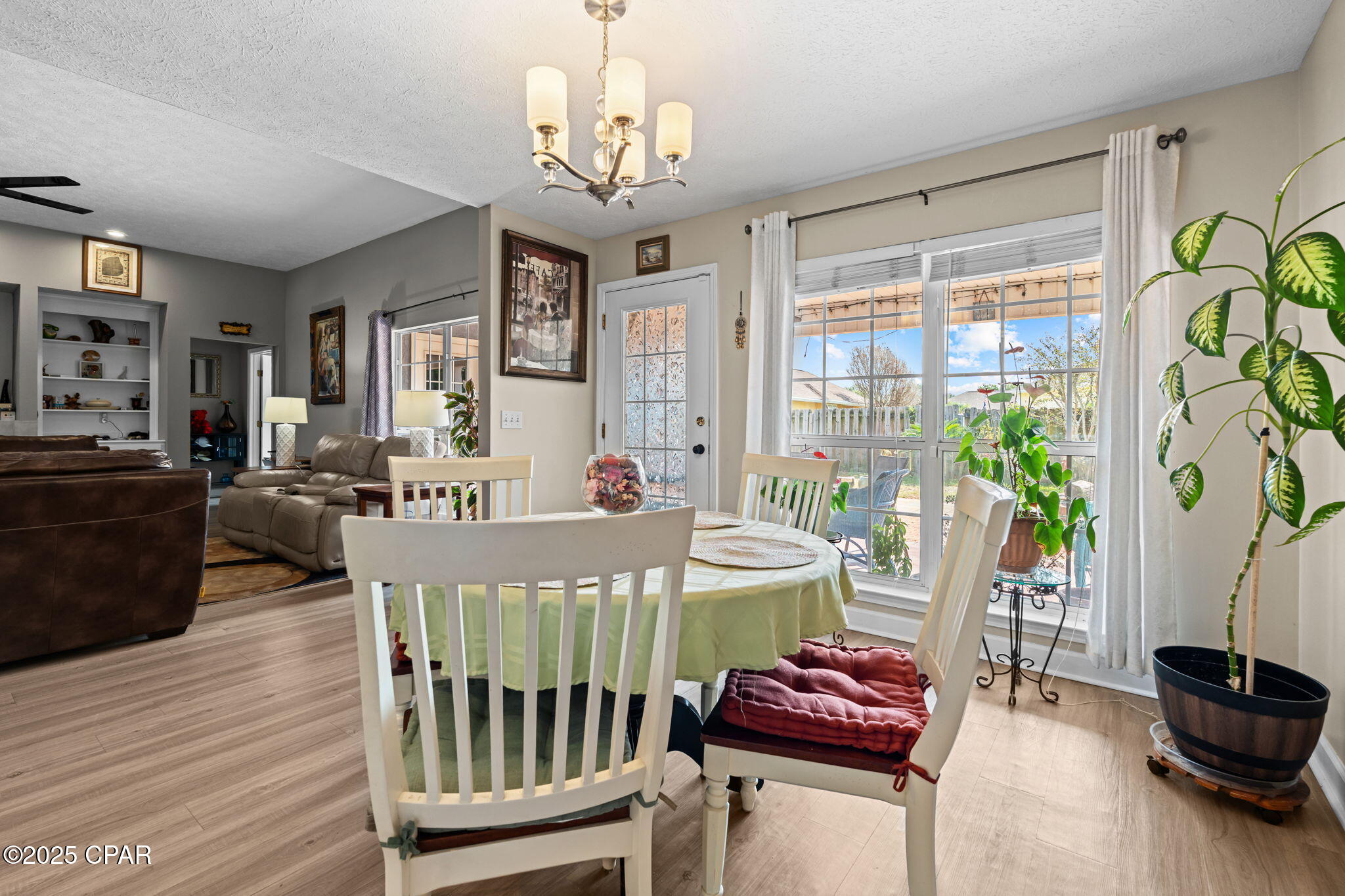 Image 12 For 304 Summerwood Drive