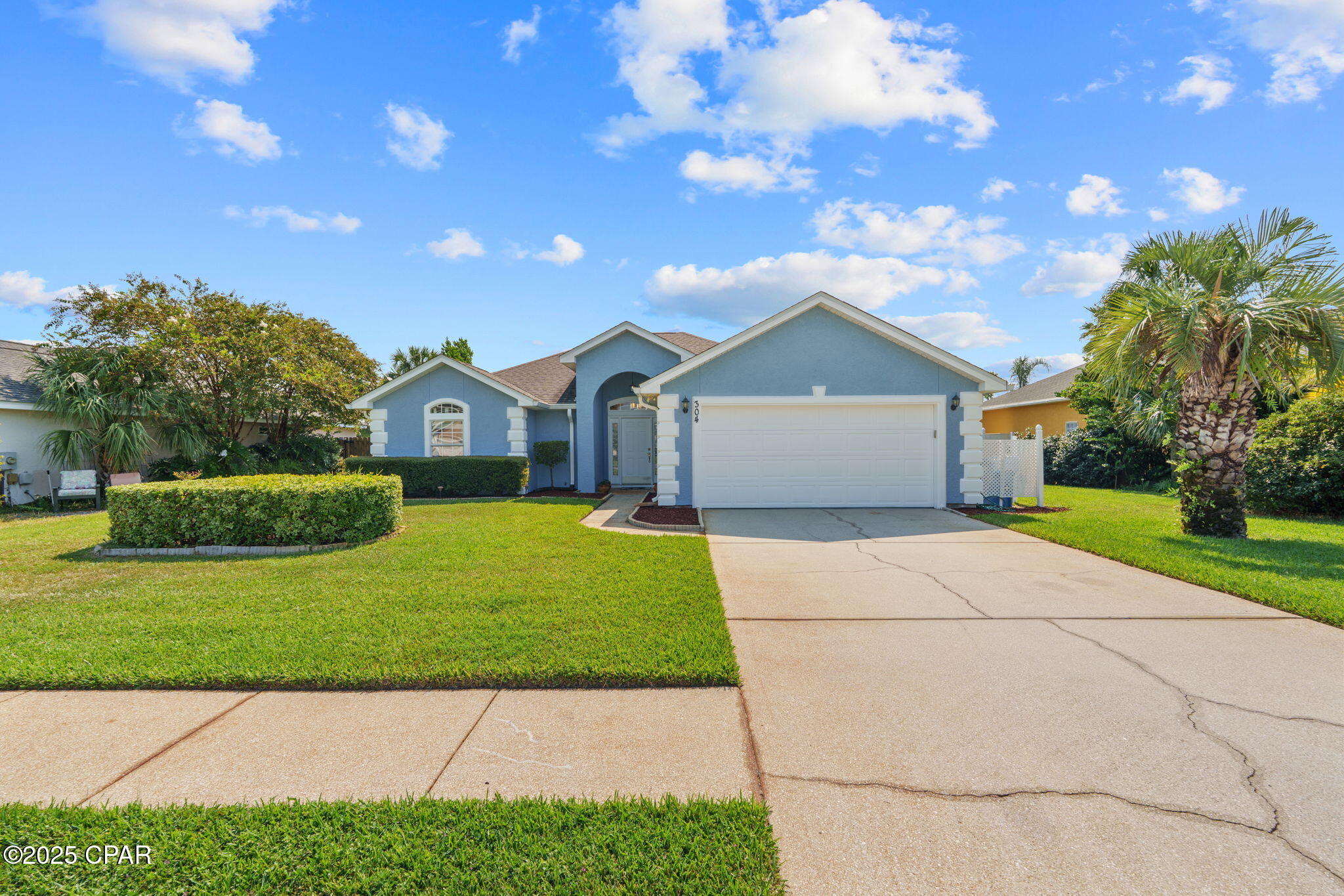 Image 2 For 304 Summerwood Drive