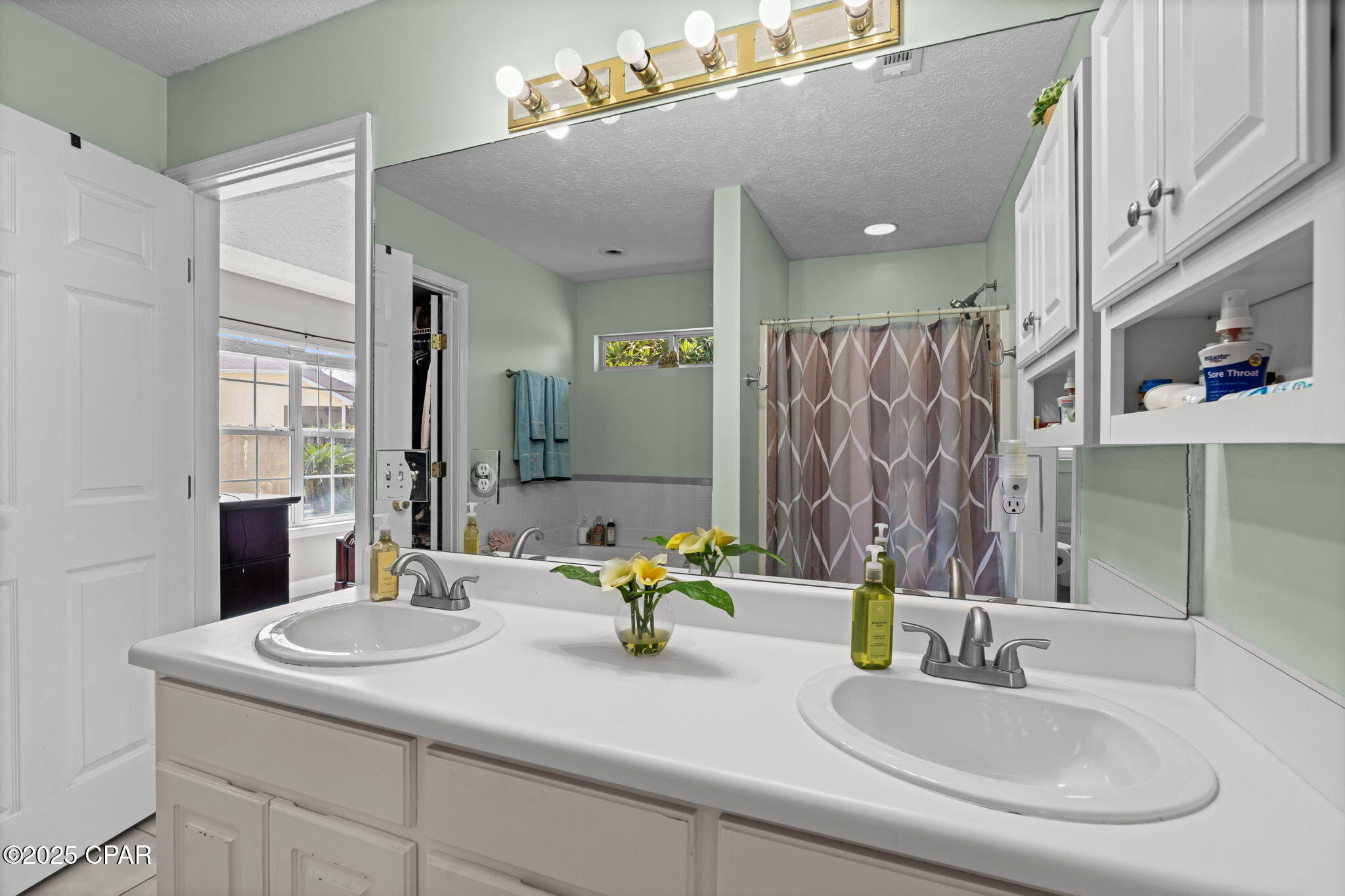 Image 28 For 304 Summerwood Drive