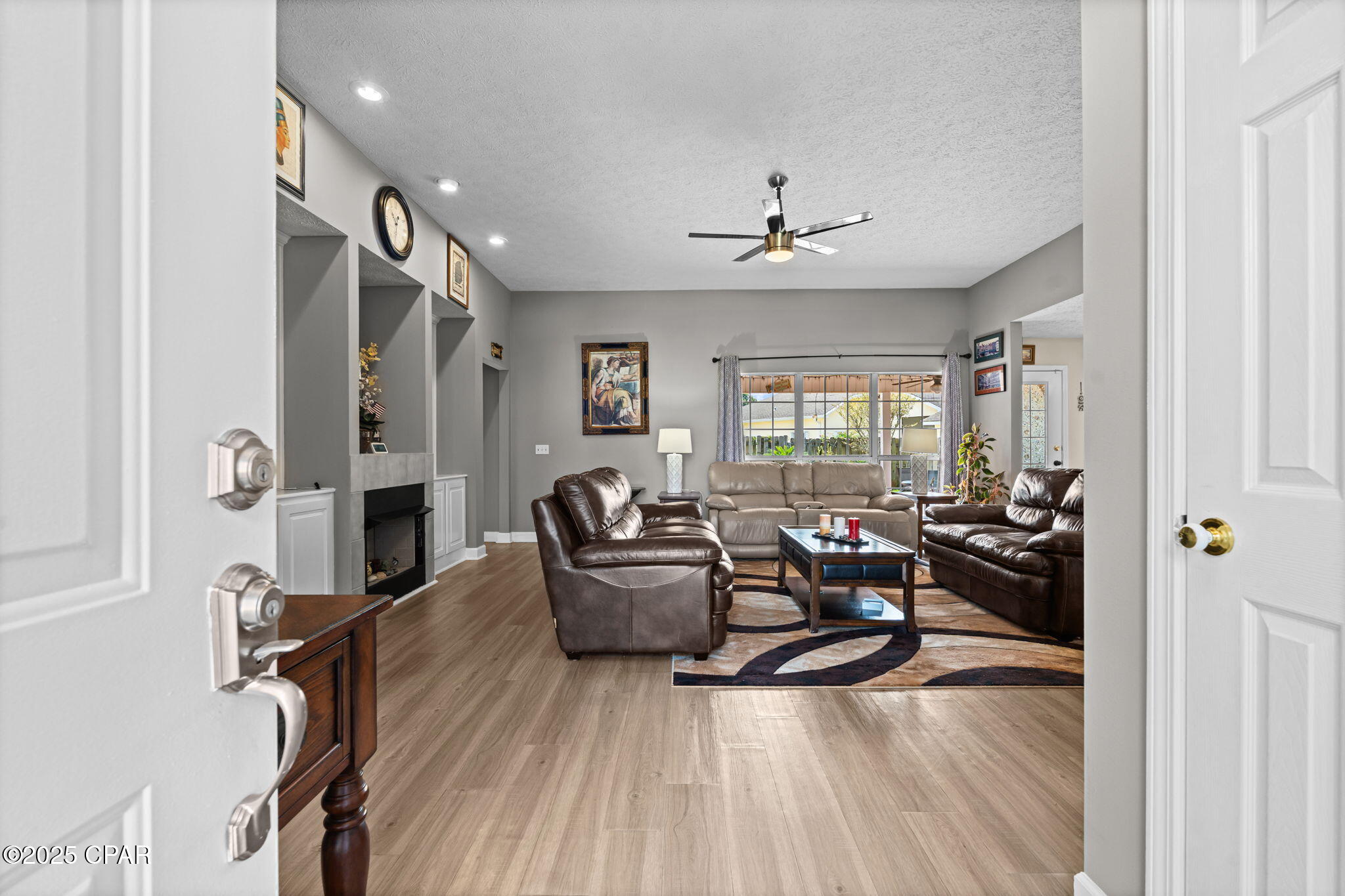 Image 5 For 304 Summerwood Drive