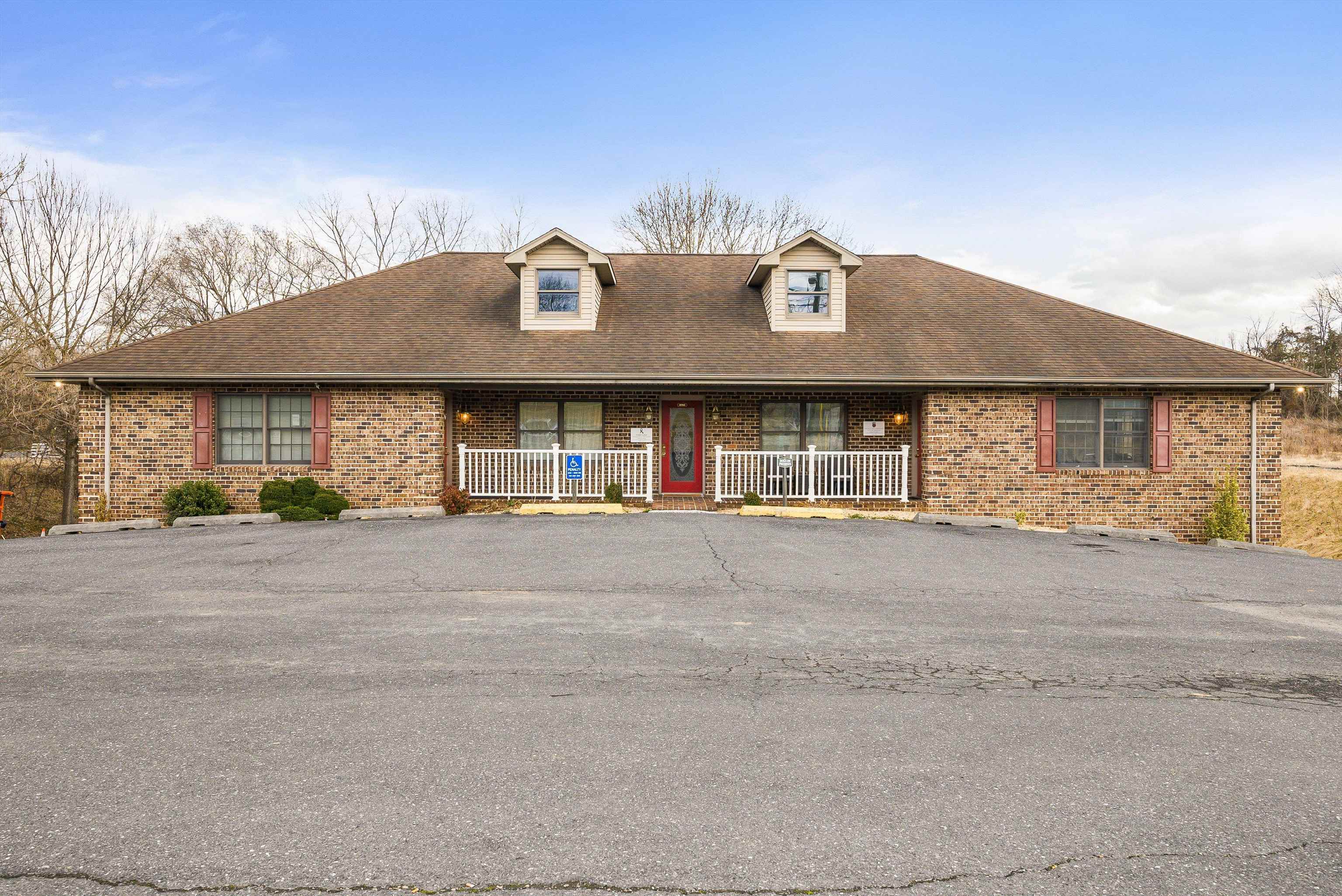 727 Lee Hwy