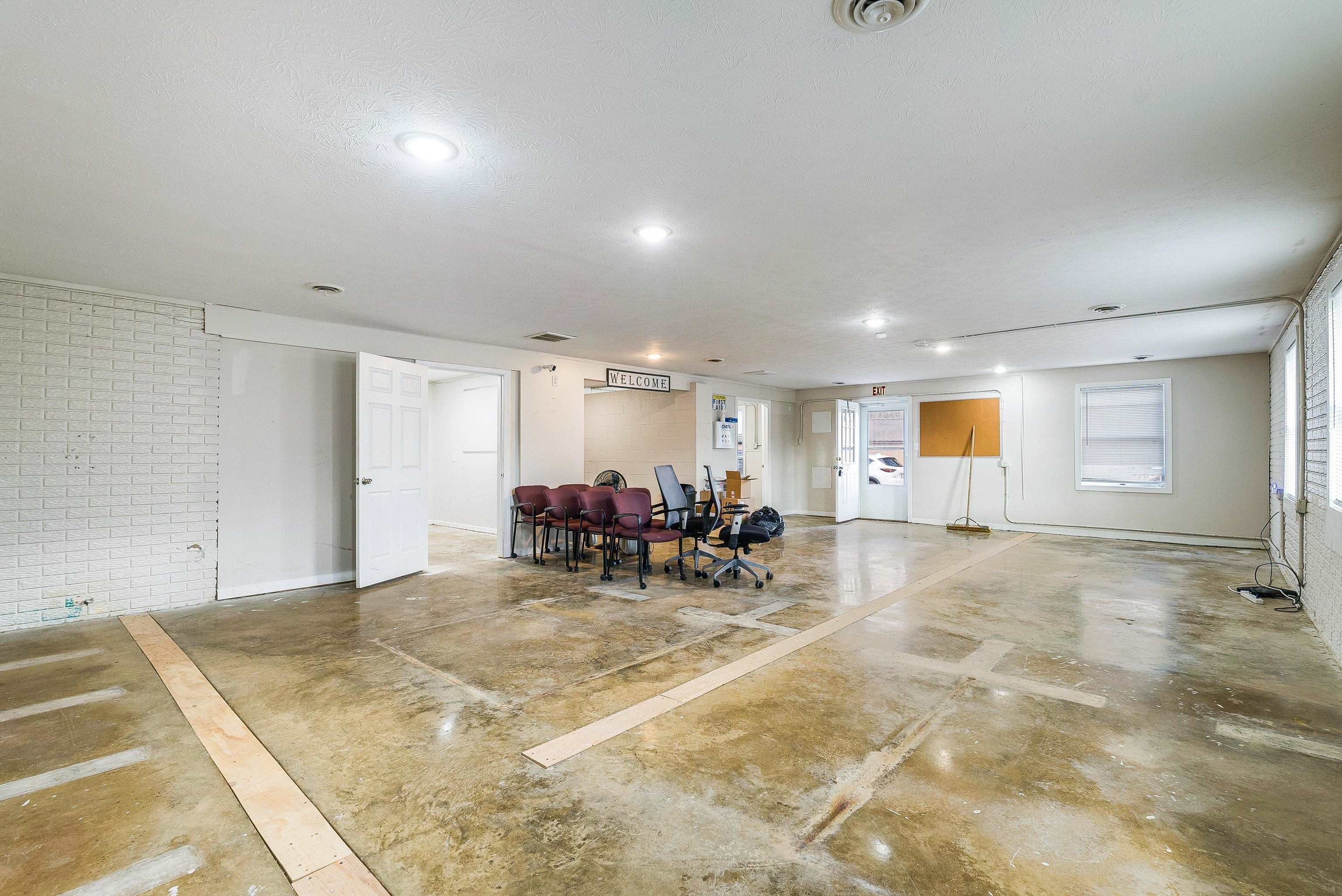 727 Lee Hwy