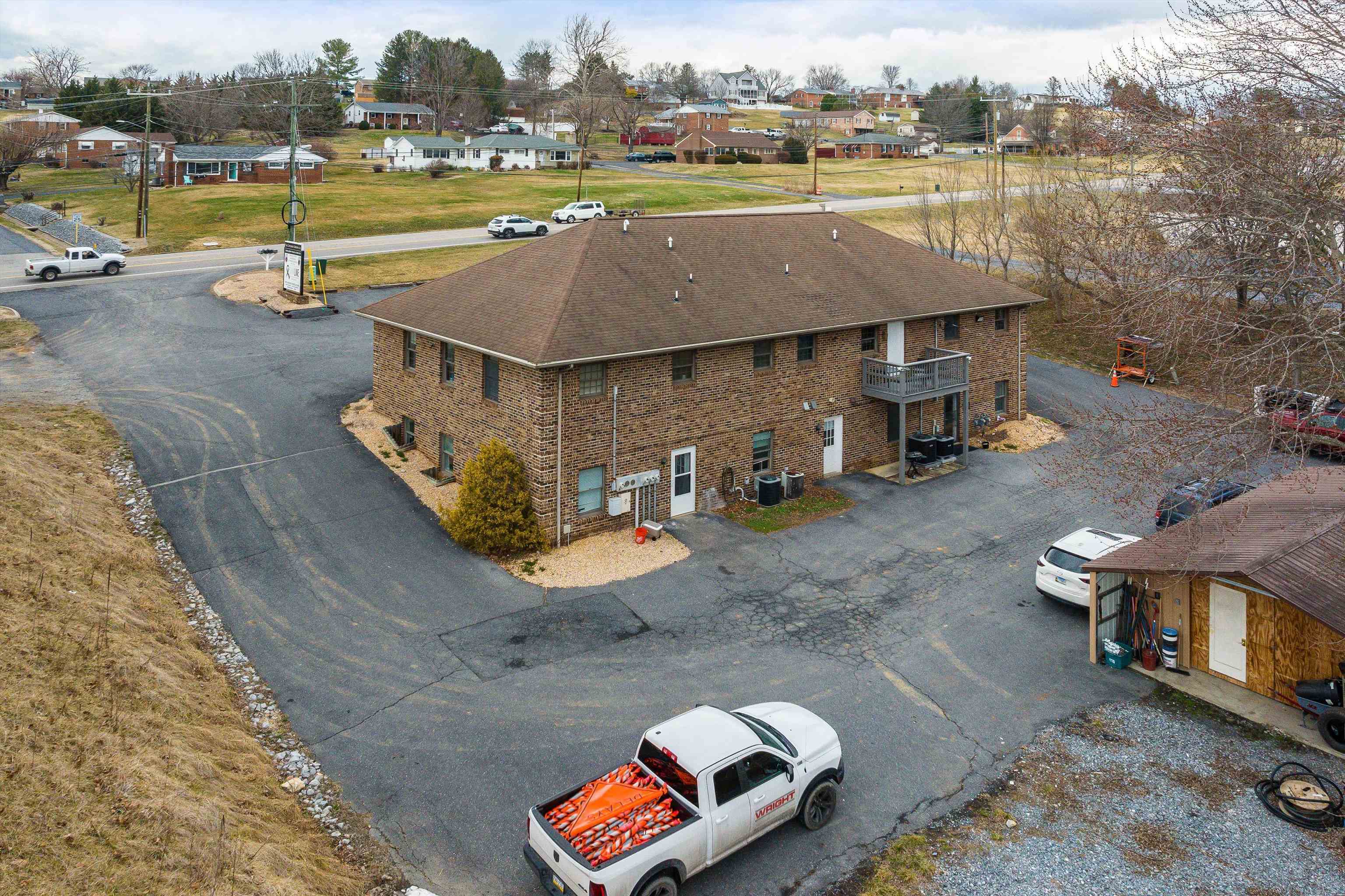 727 Lee Hwy