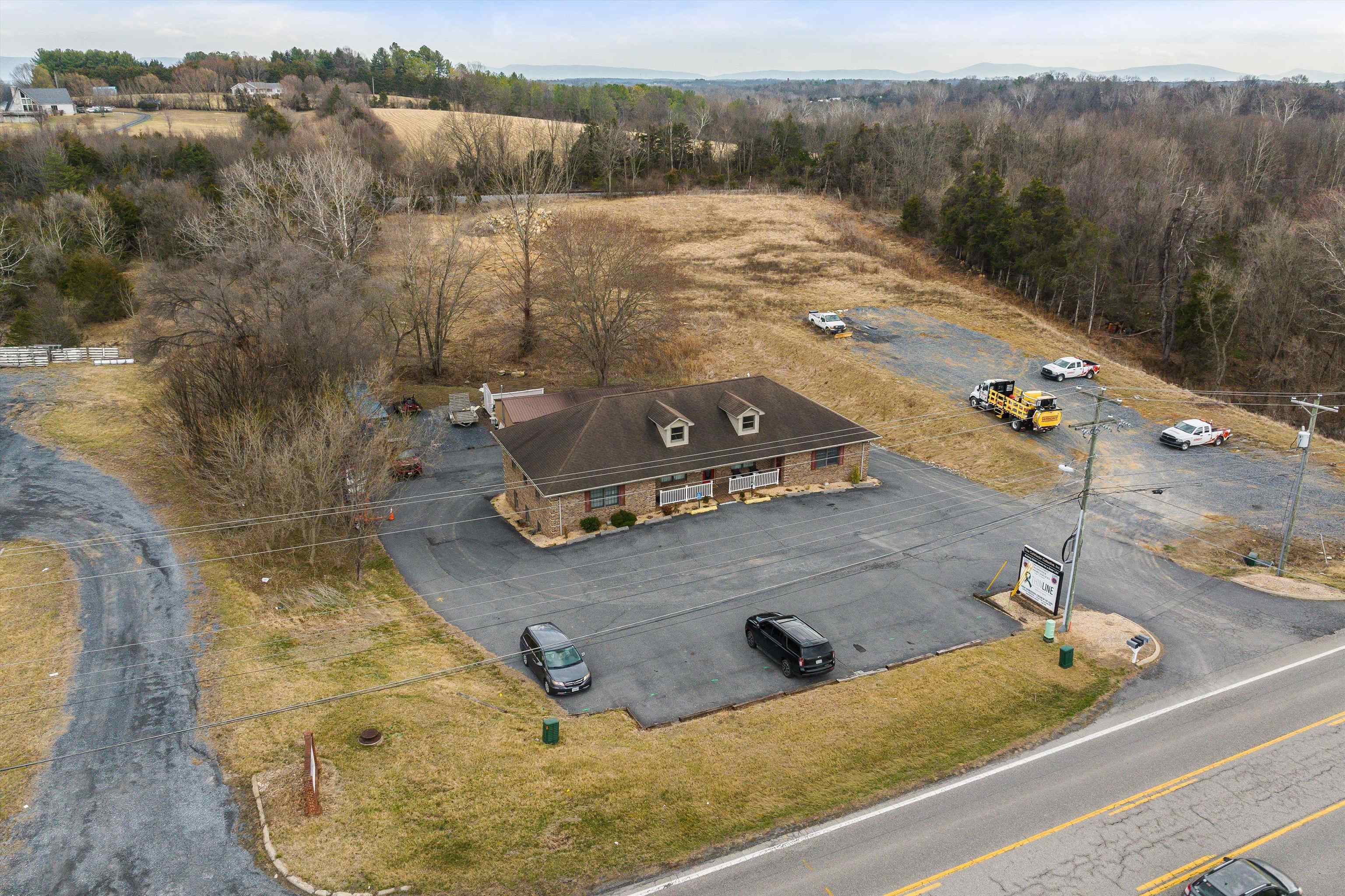 727 Lee Hwy