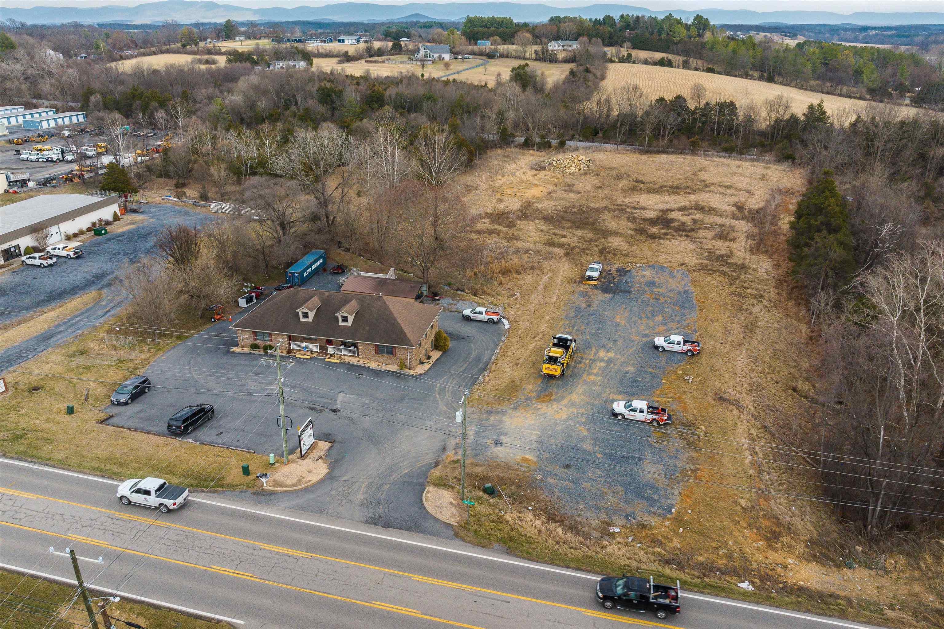 727 Lee Hwy