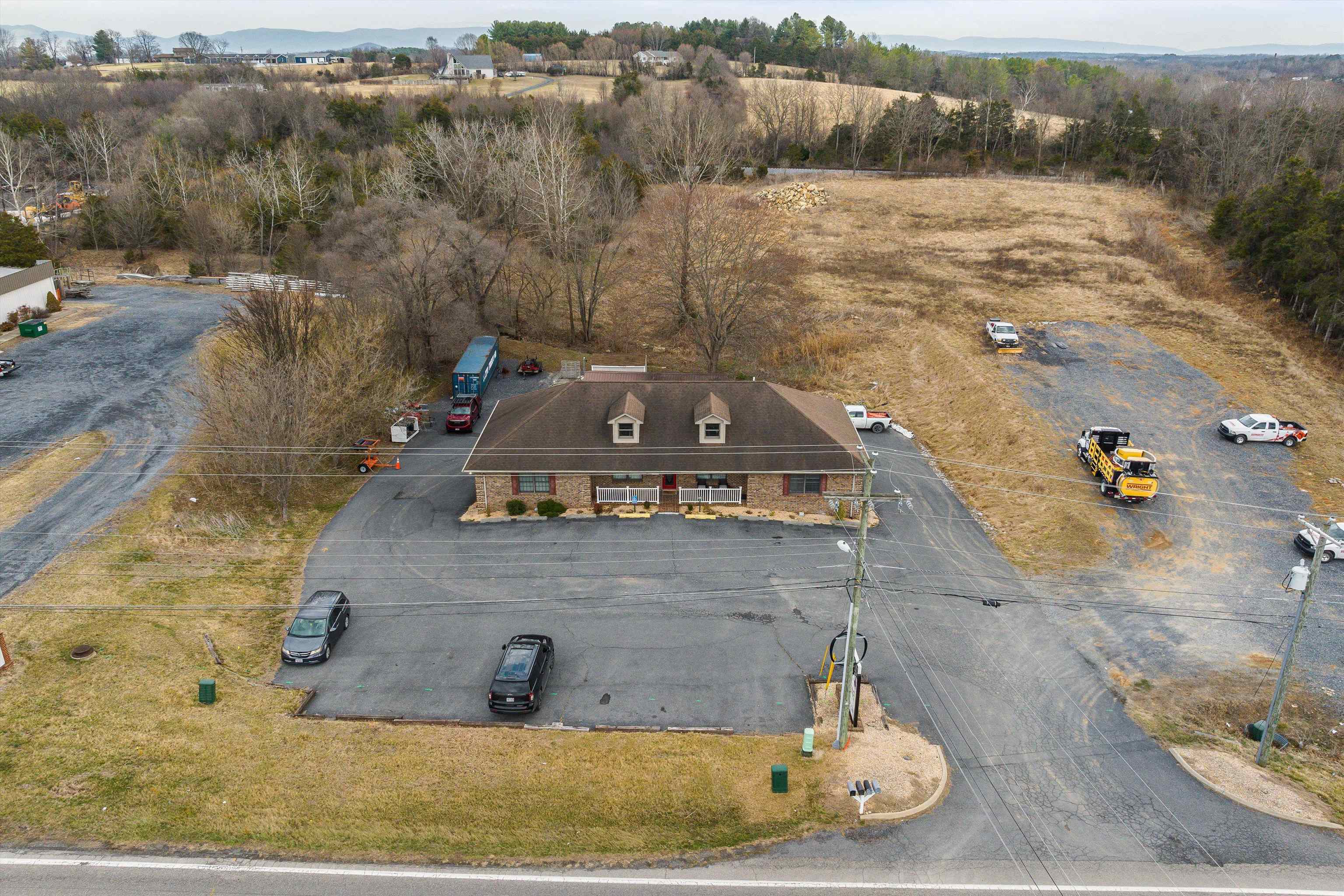 727 Lee Hwy