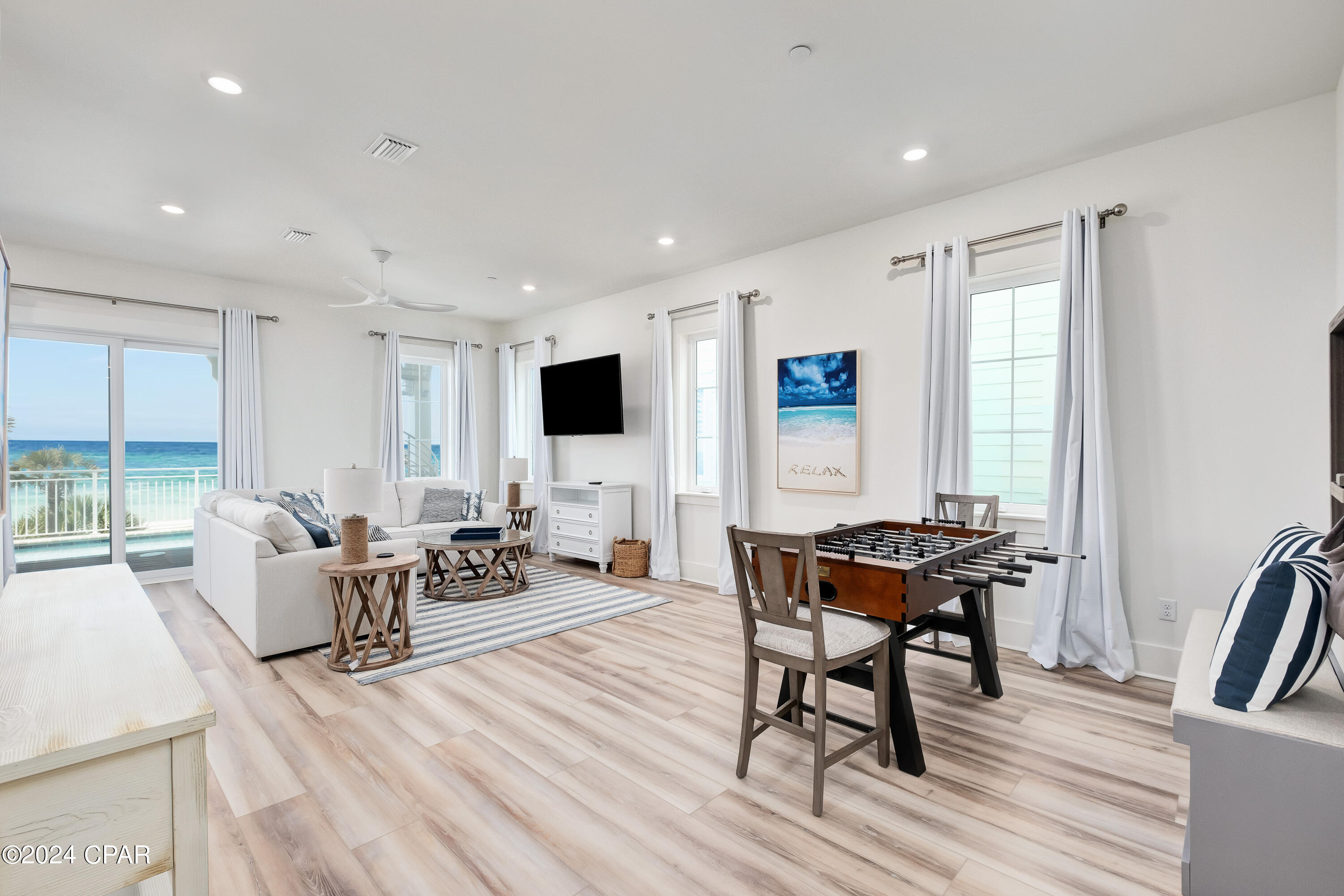 Image 4 For 13657 Front Beach Road