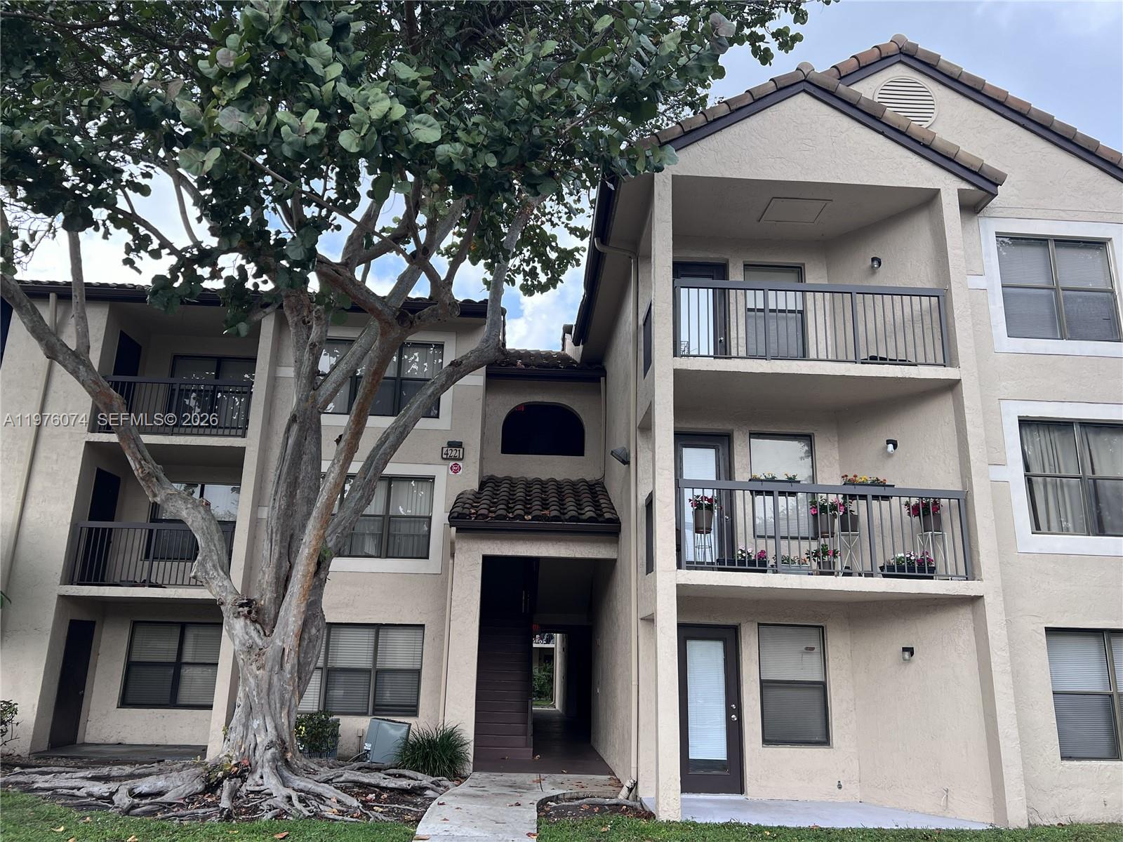 Palm Aire Gardens Condo