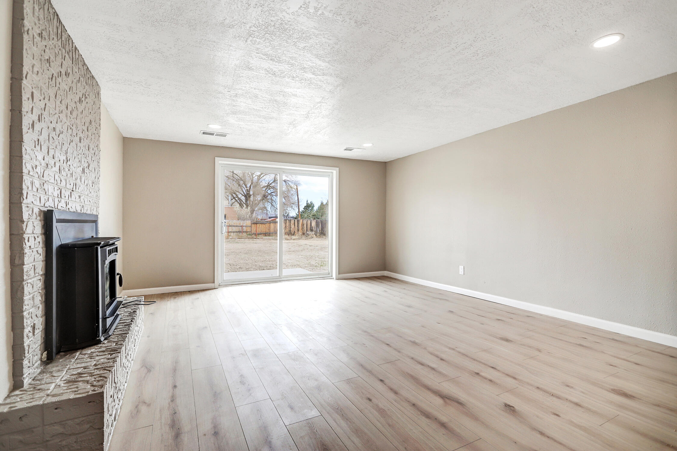 4th image of 1008 Paz Del Valle Ct Nw, Albuquerque, NM 87114 | MLS# 1099540