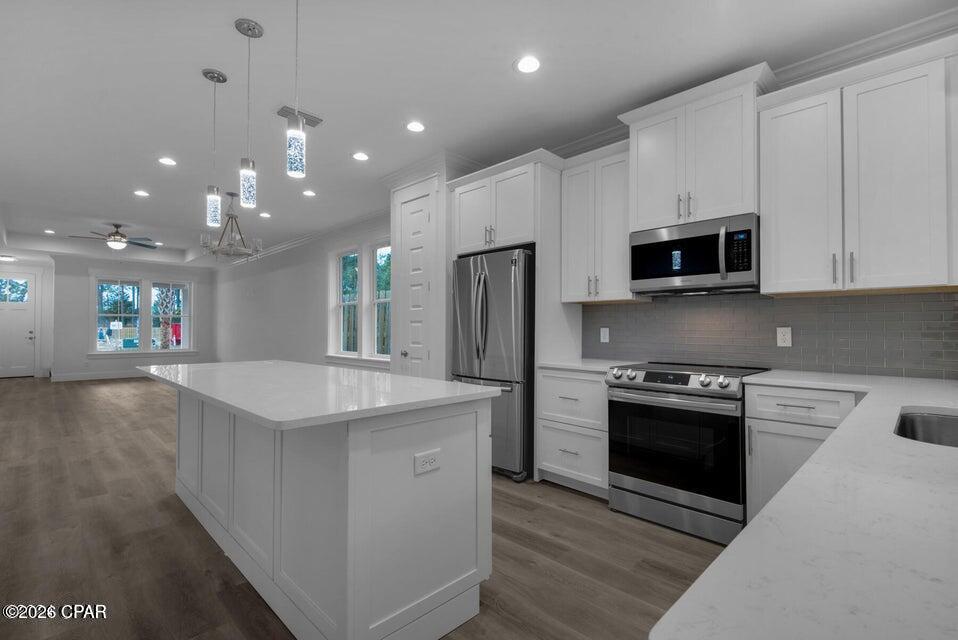 Image 8 For 8408 Warner Place