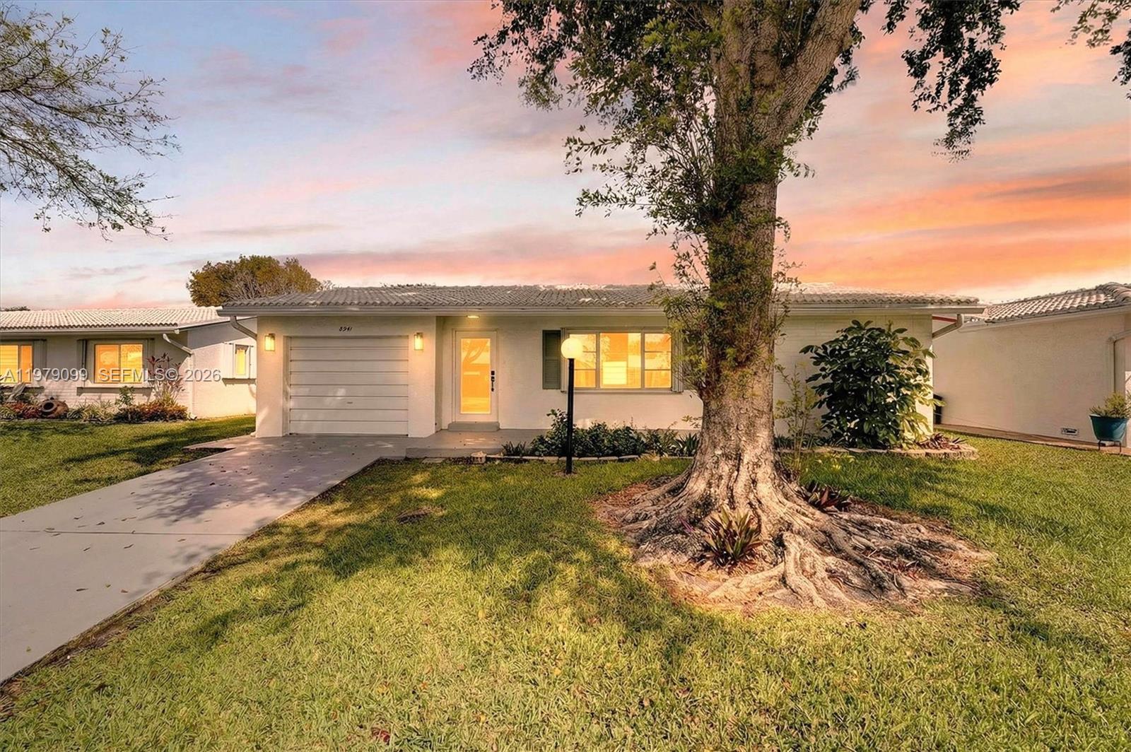 8941 13th St, Plantation, Florida 33322