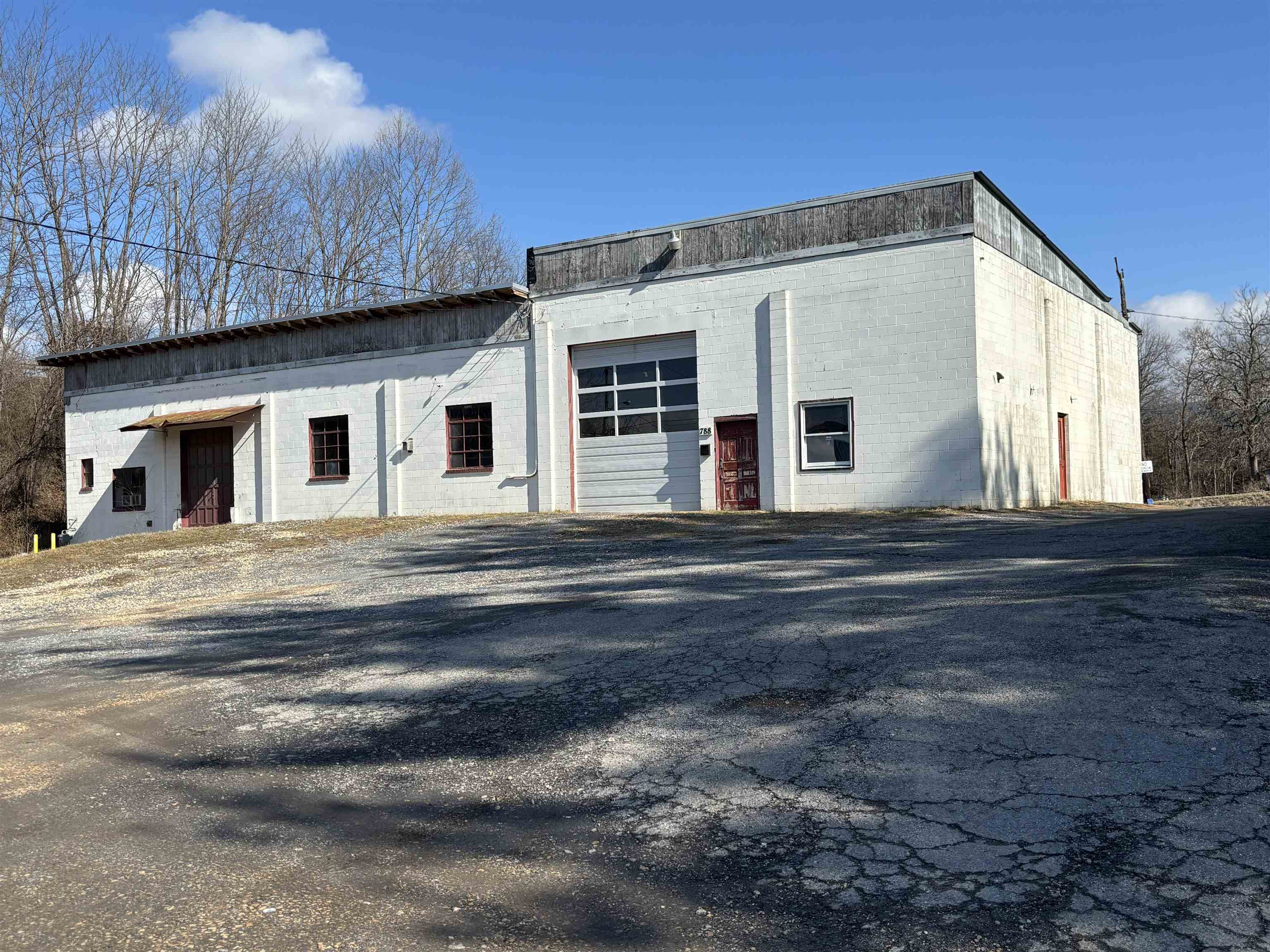 788 BAYARD AVE N exterior