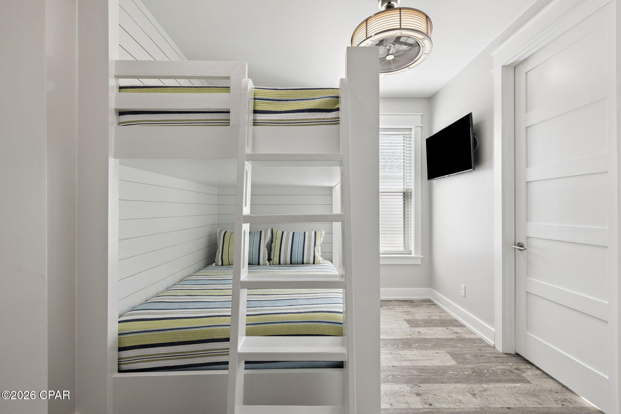 Image 49 For 16525 Front Beach Road