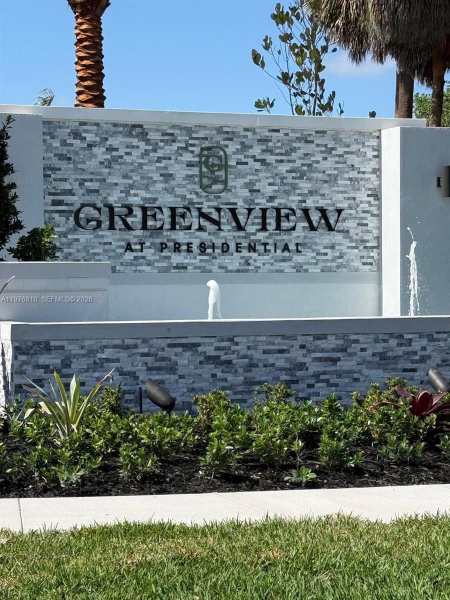 Greenview At Presidential