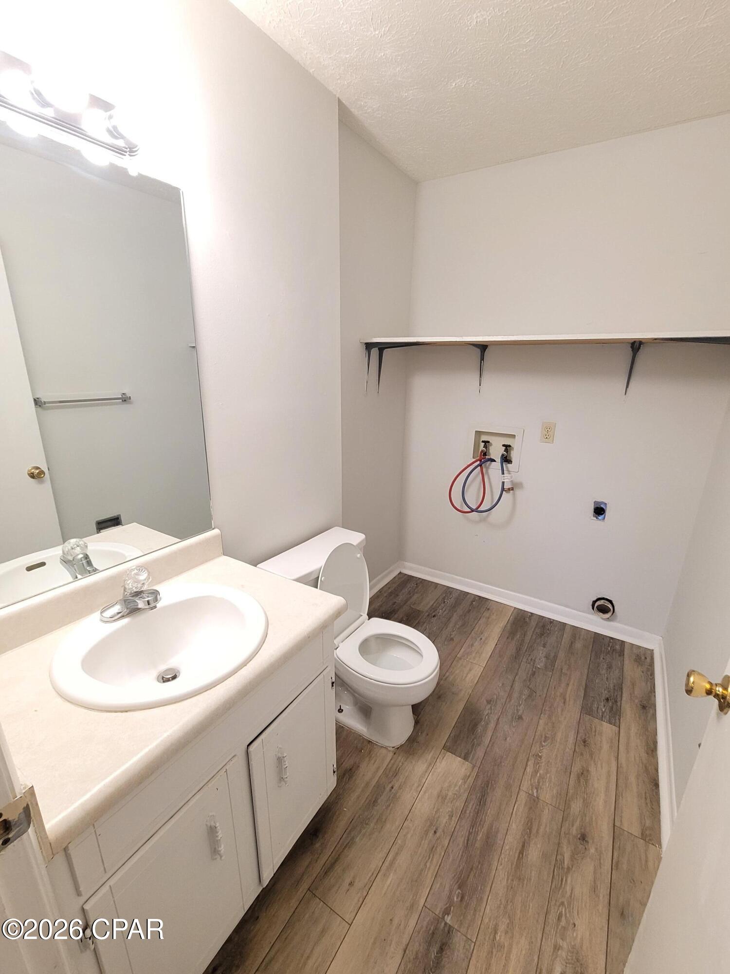 Image 15 For 1727 Illinois Avenue