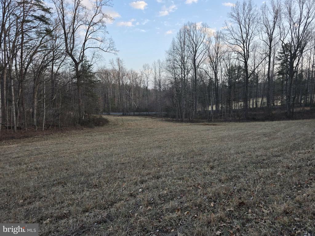 THOROUGHFARE RD exterior