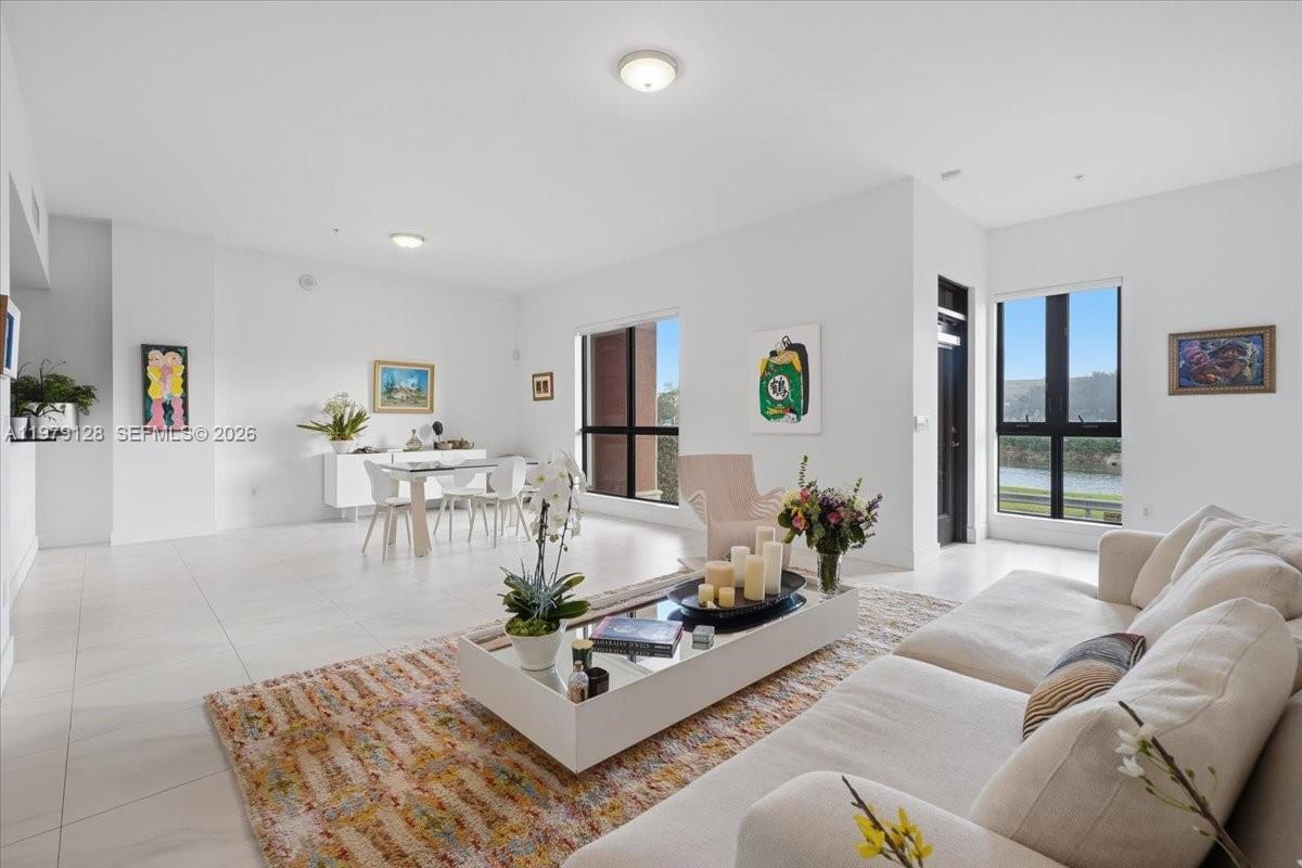 Colonnade At Dadeland Se