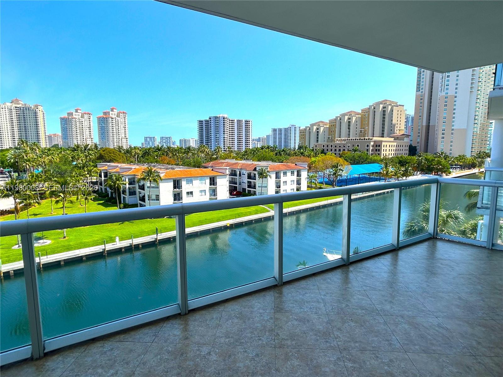 Condo for Rent in Aventura, FL