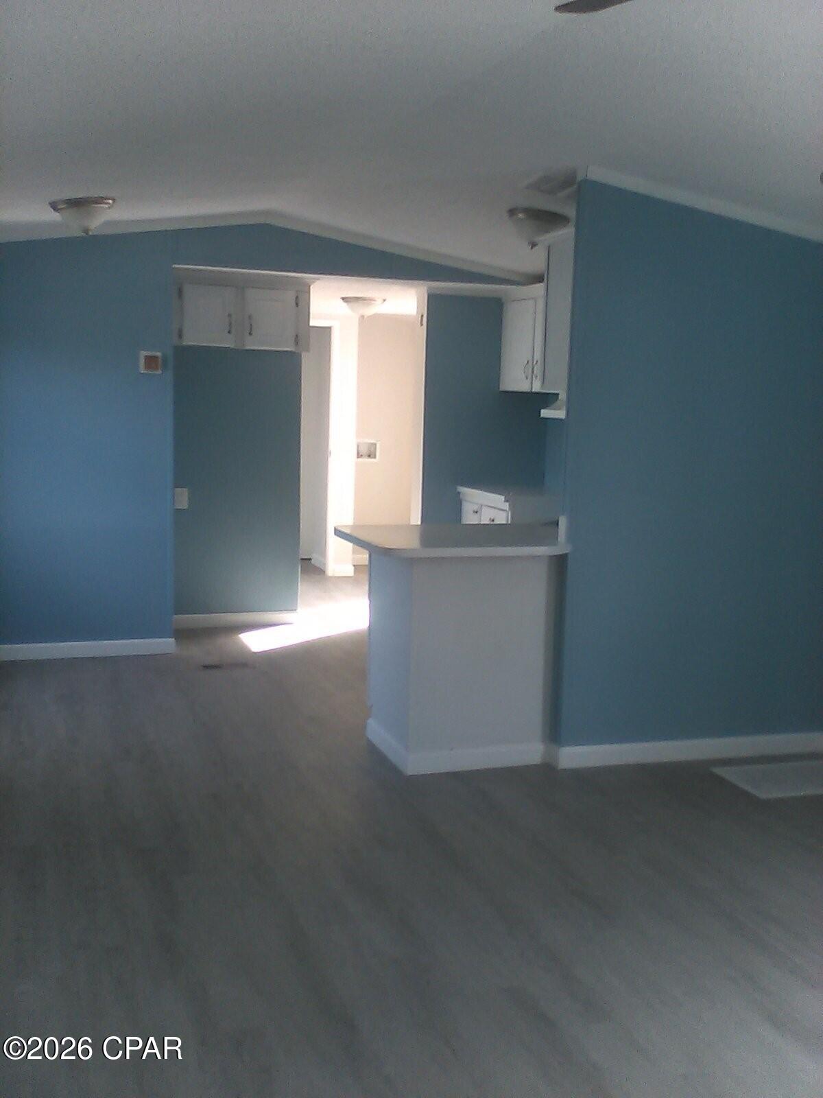 Image 3 For 7117 Beachwood Boulevard