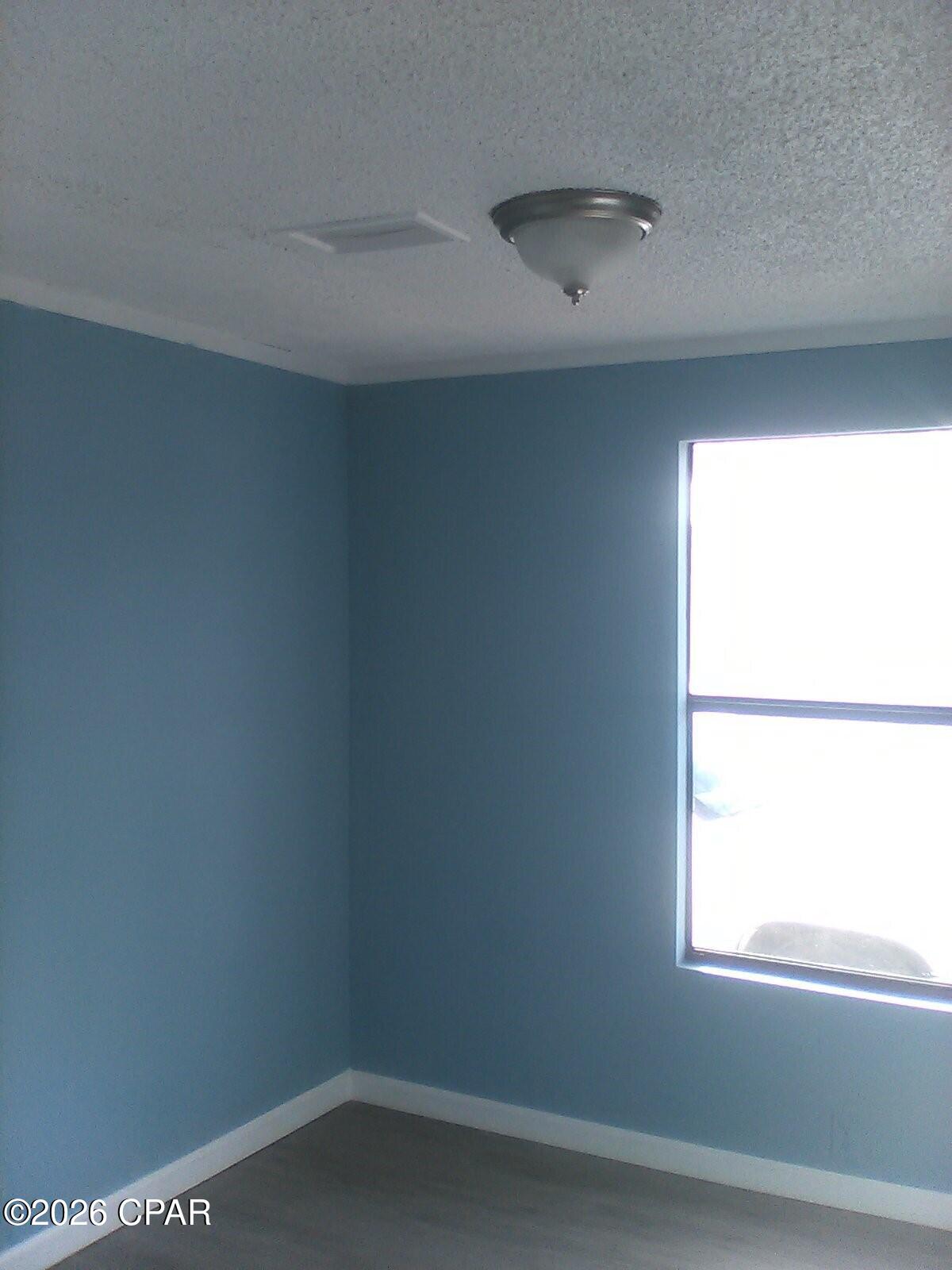 Image 6 For 7117 Beachwood Boulevard