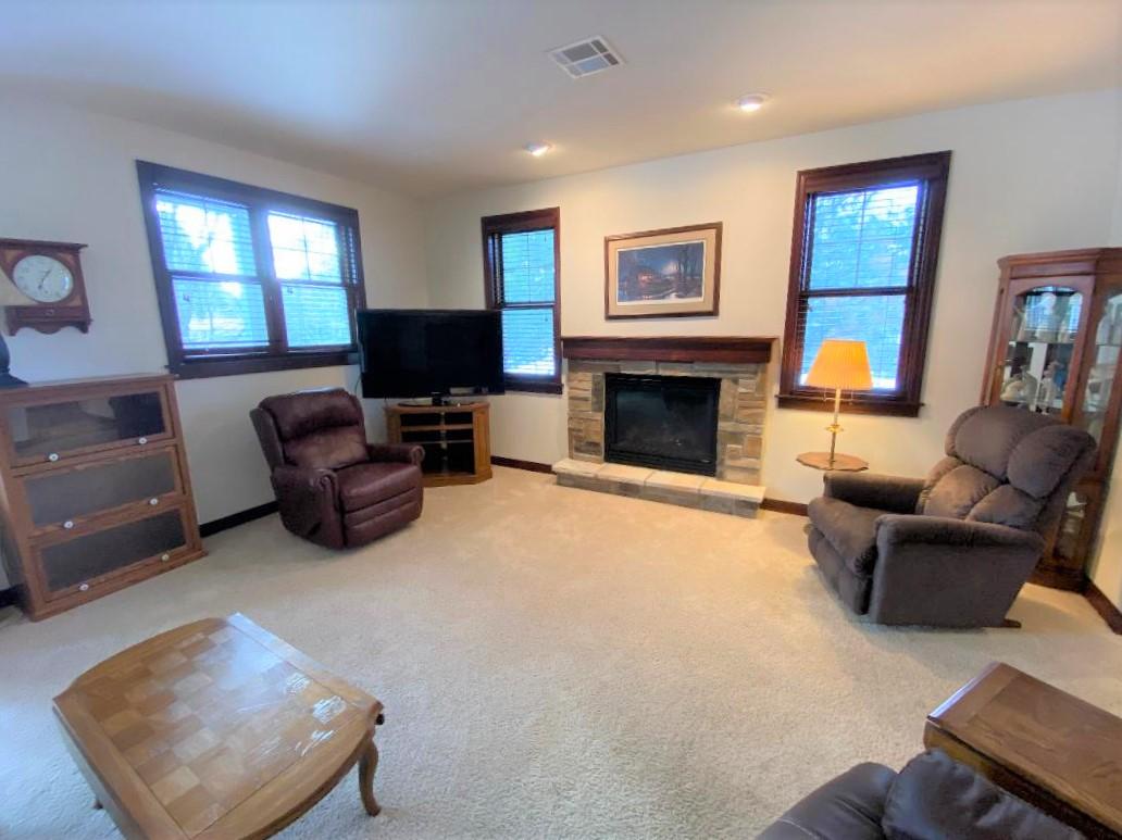 Boom Lake Property 1507 Eagle St Photo 4