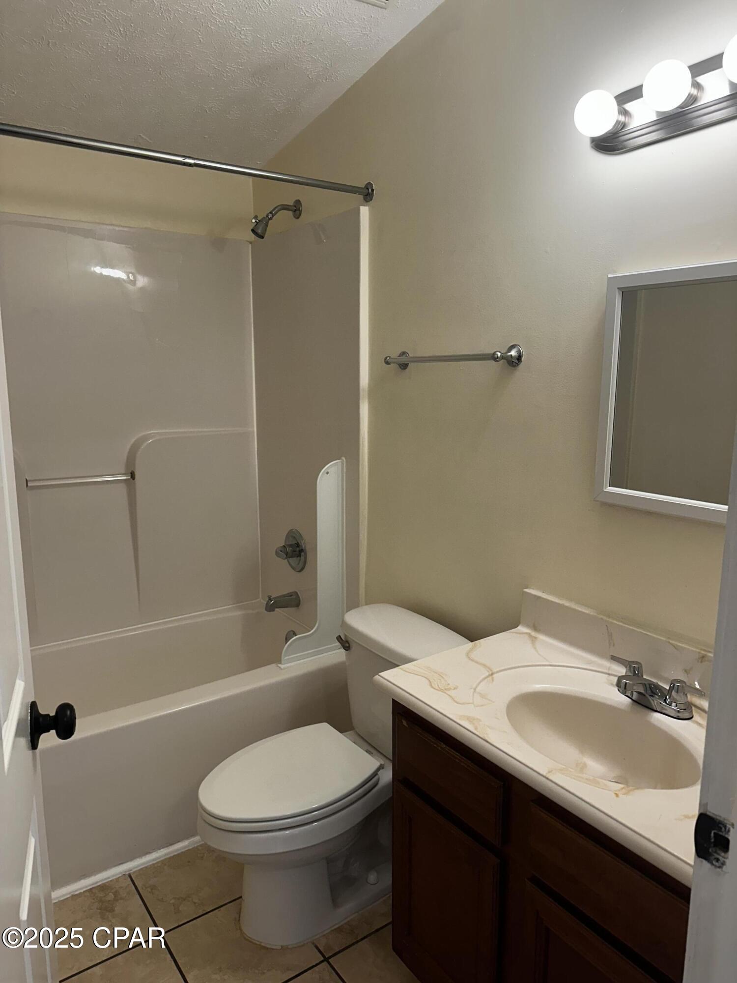 Image 11 For 1105 Hickory Avenue