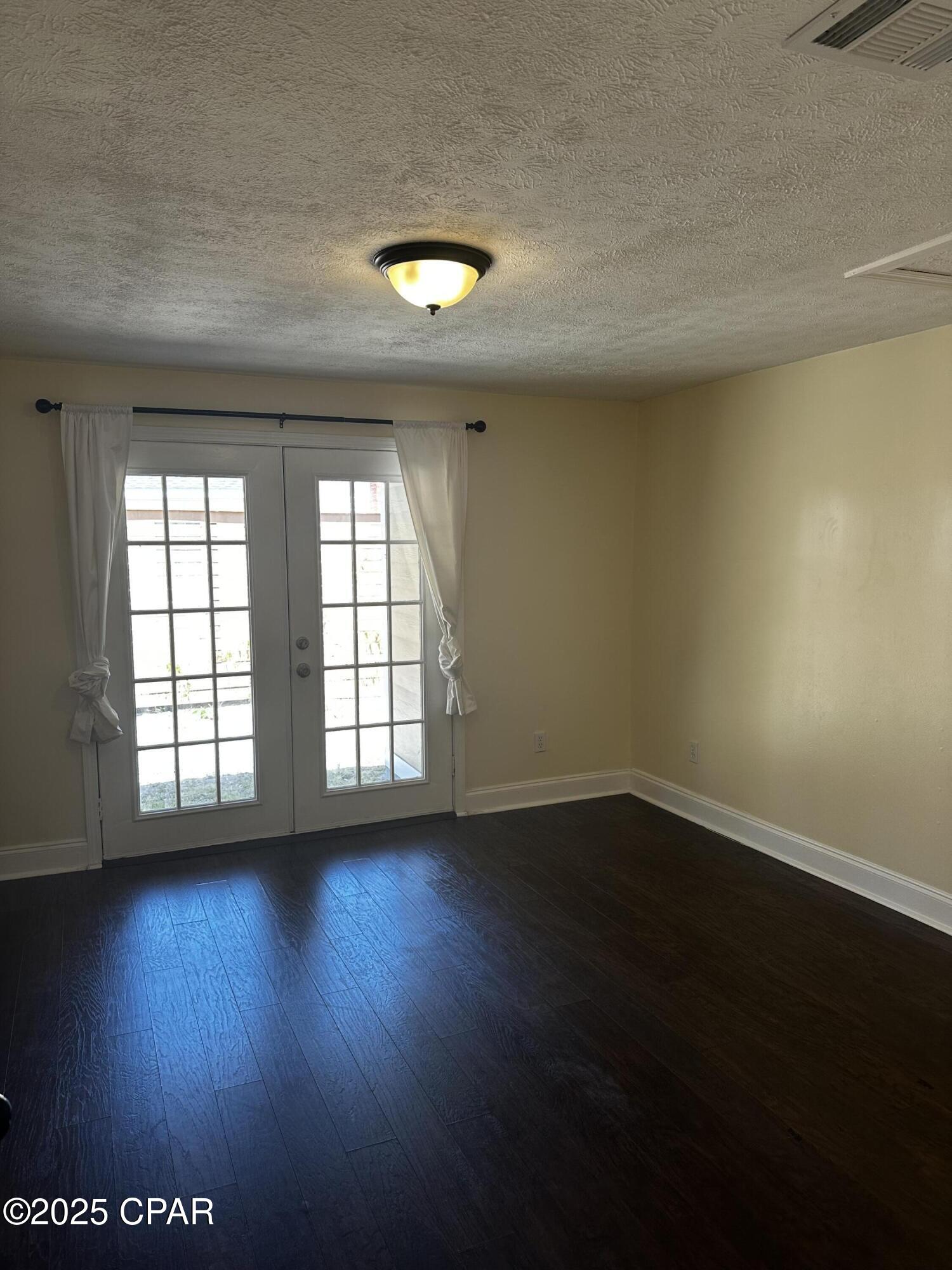 Image 7 For 1105 Hickory Avenue