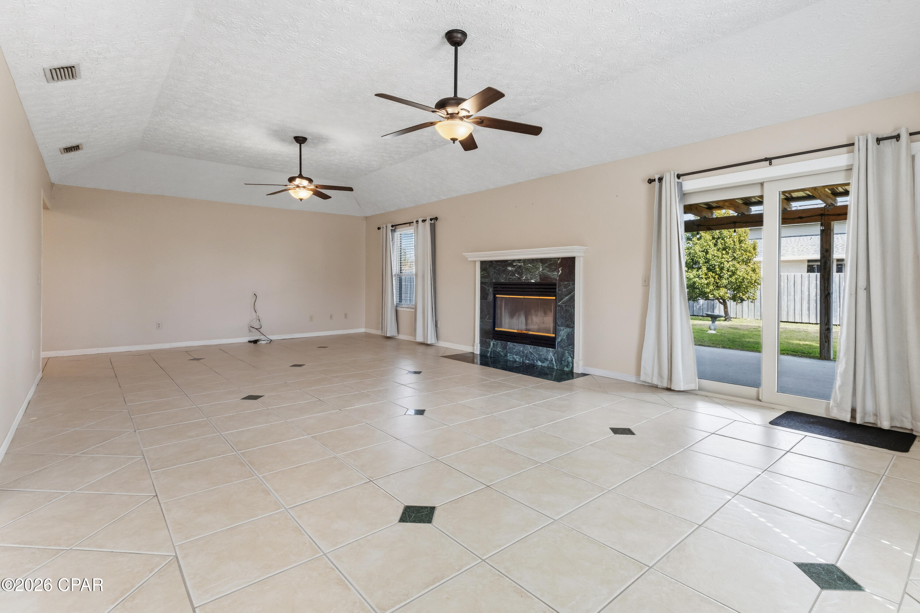 Listing photo id 5 for 1803 Massachusetts Avenue
