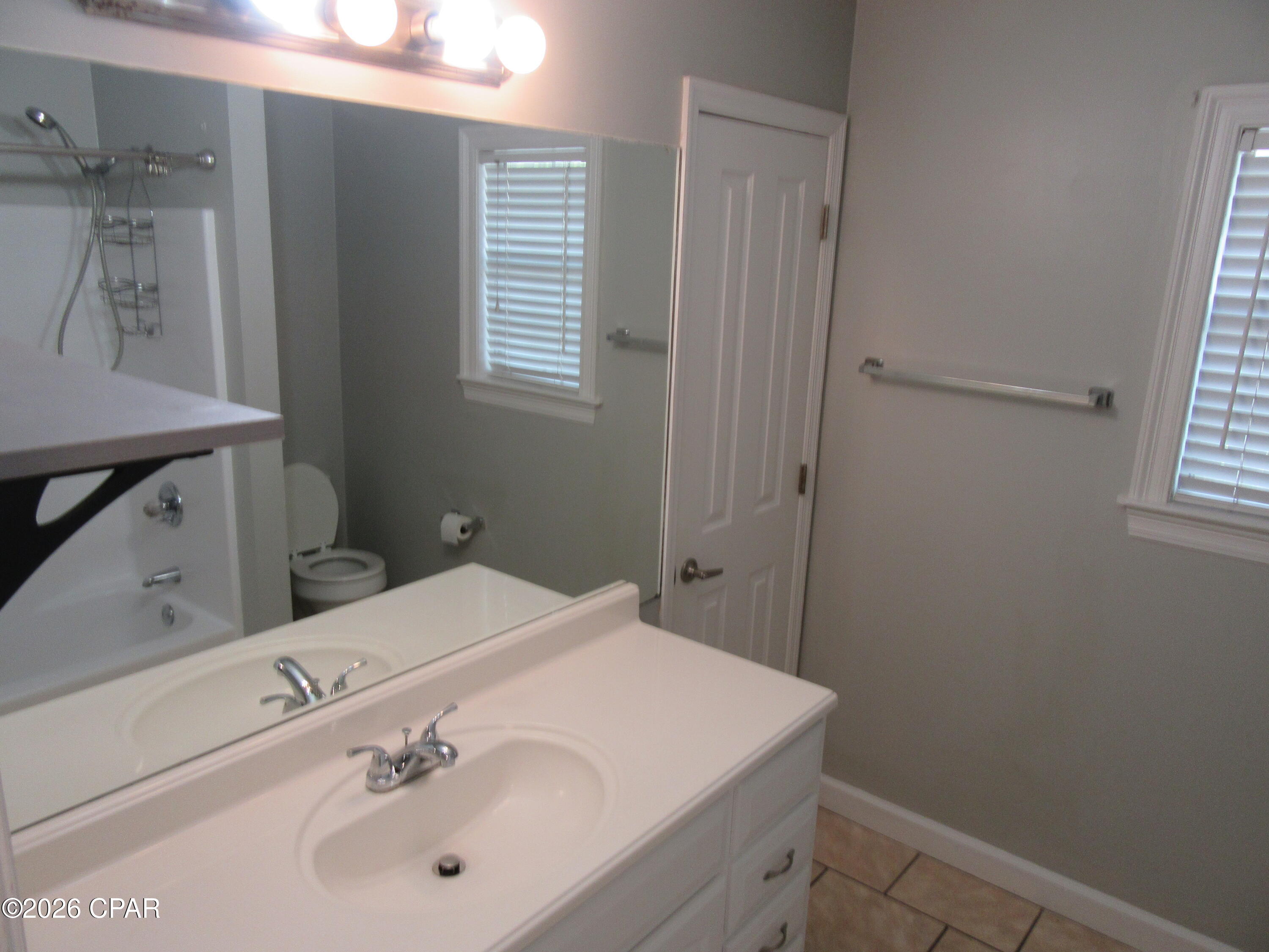 Listing photo id 12 for 4026 Upas Street