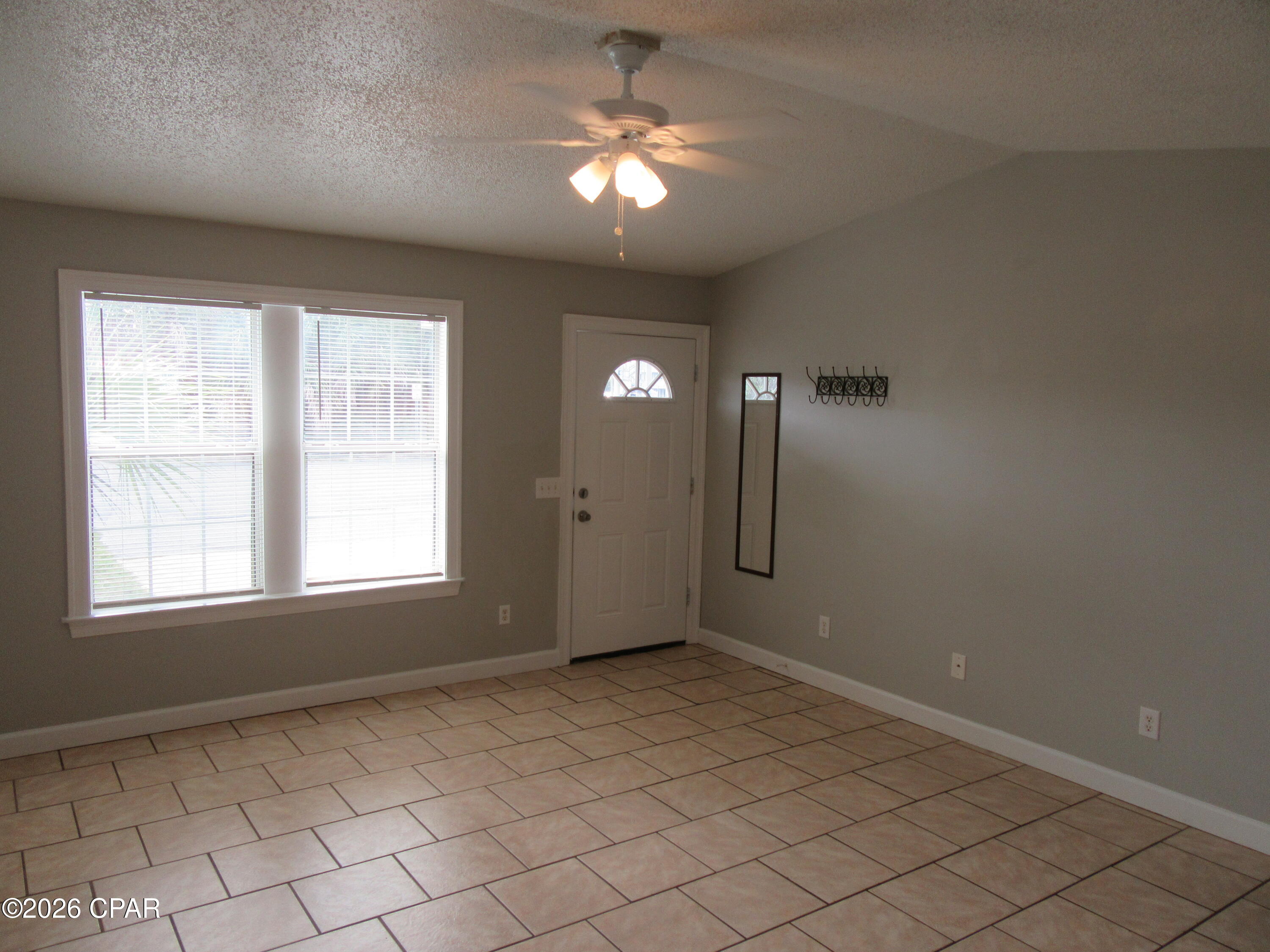 Listing photo id 5 for 4026 Upas Street