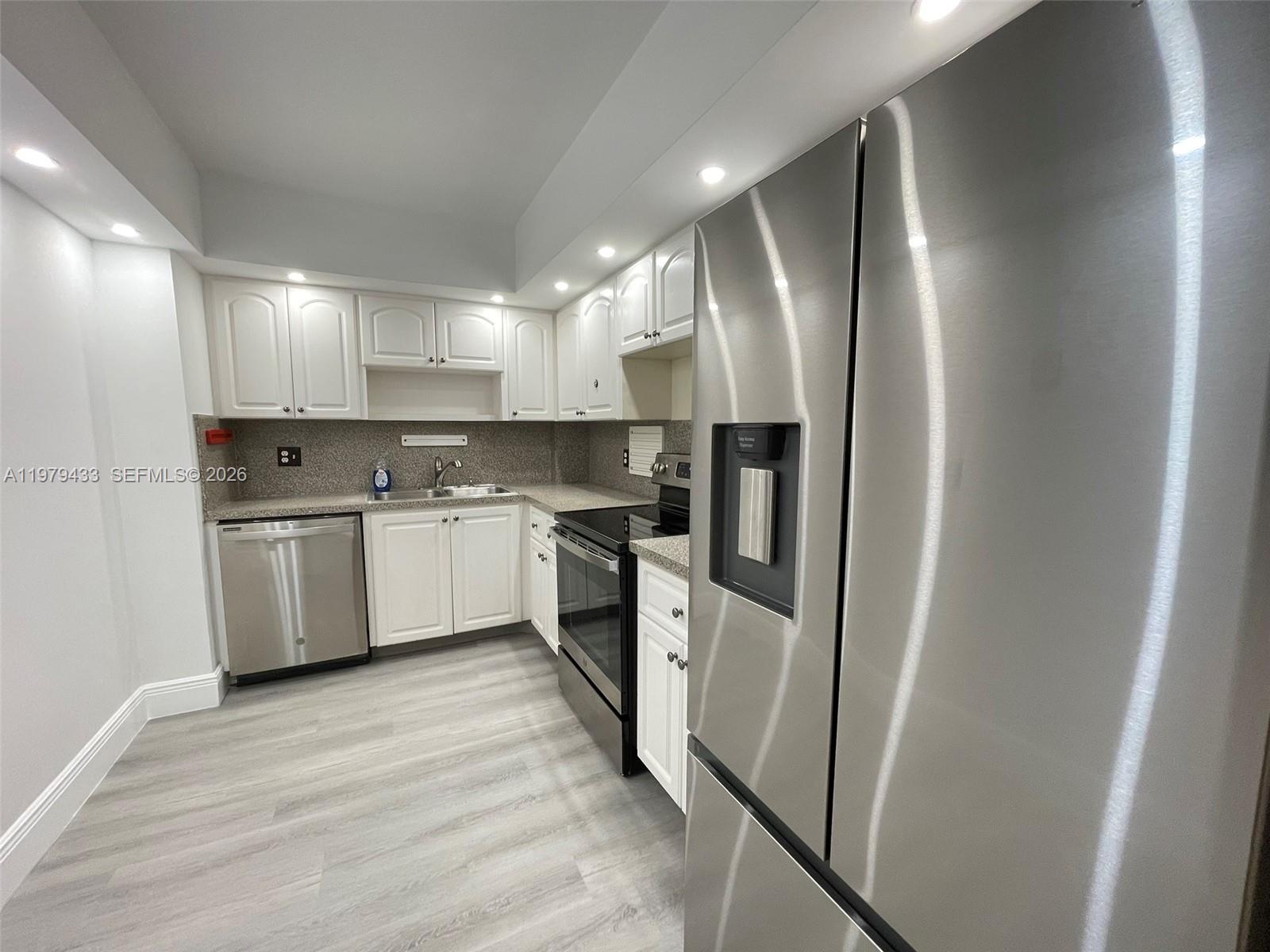Emerald Hills C C Apts Co