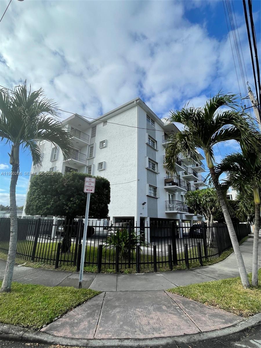 Twenty Five Hundred Condo