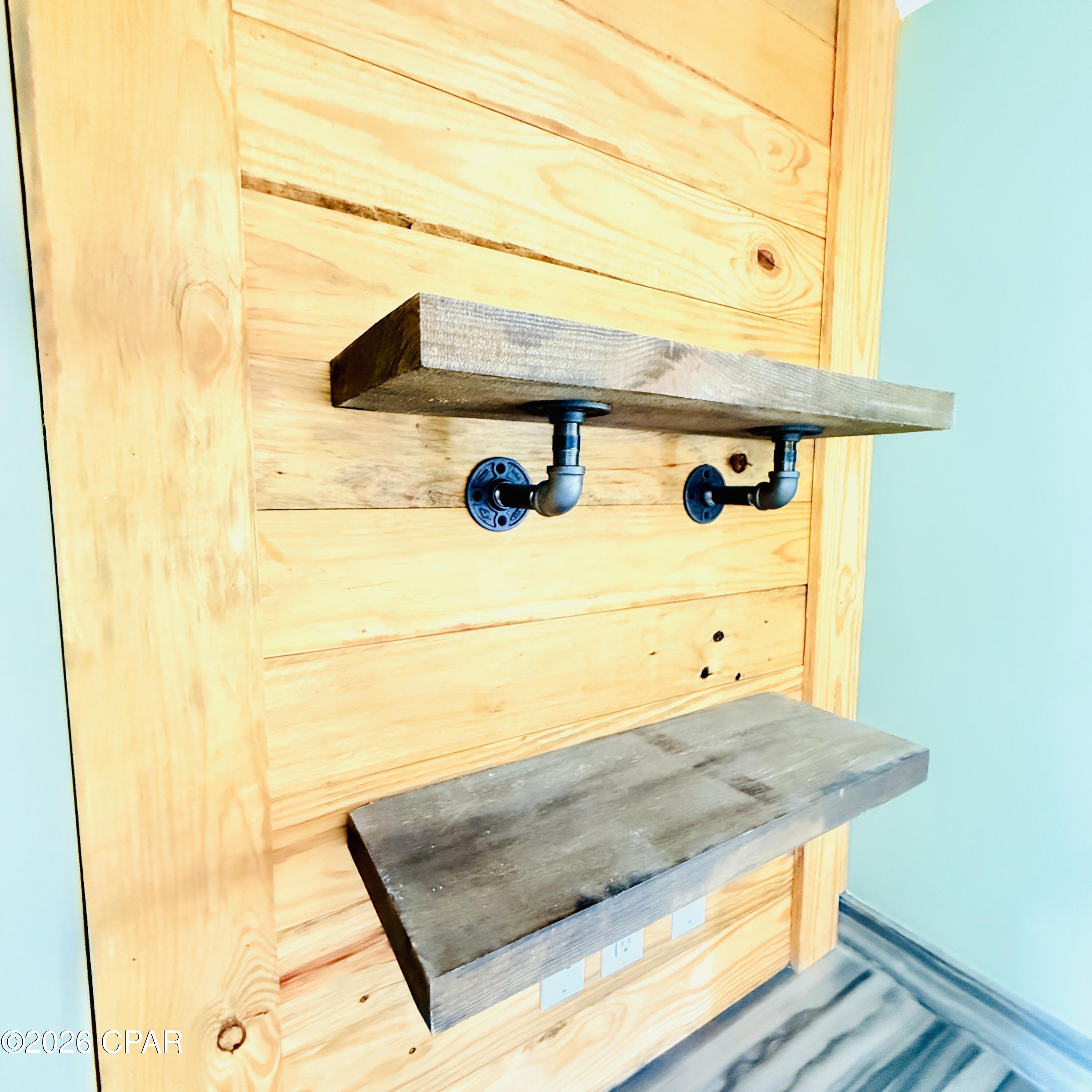 Image 8 For 9121 Crook Hollow Road