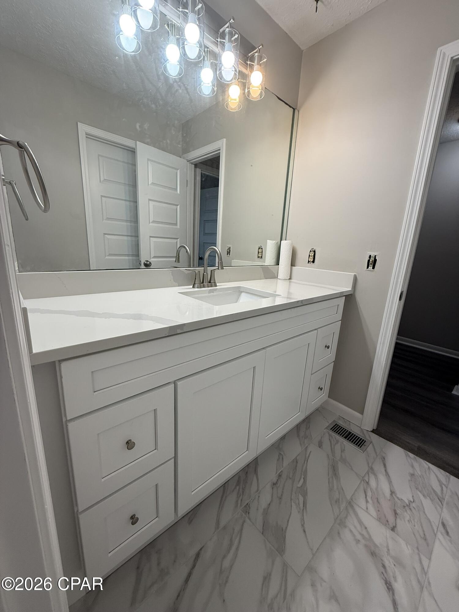 Image 33 For 6221 Hibiscus Avenue