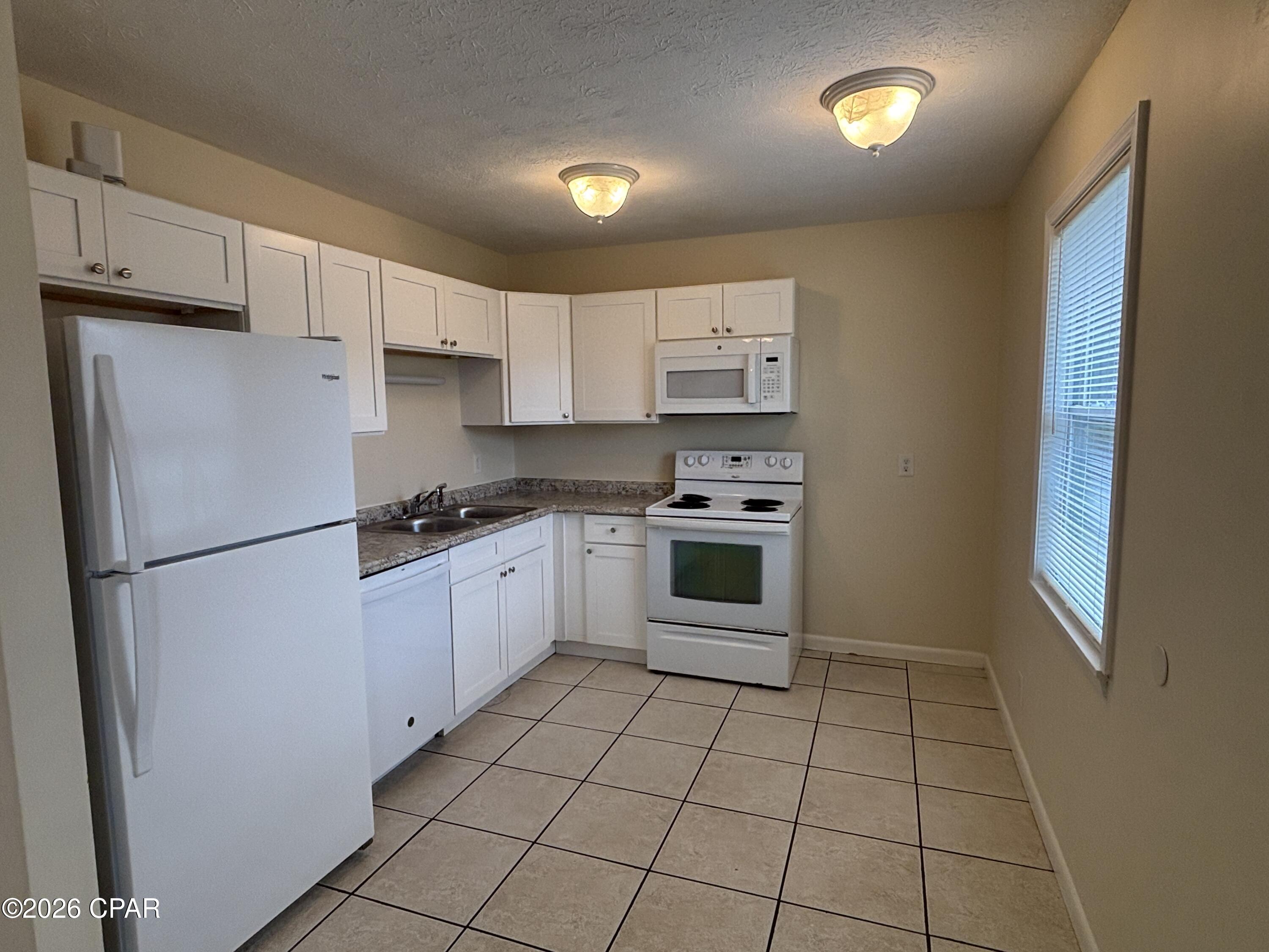 Image 3 For 1102 Frankford Avenue B