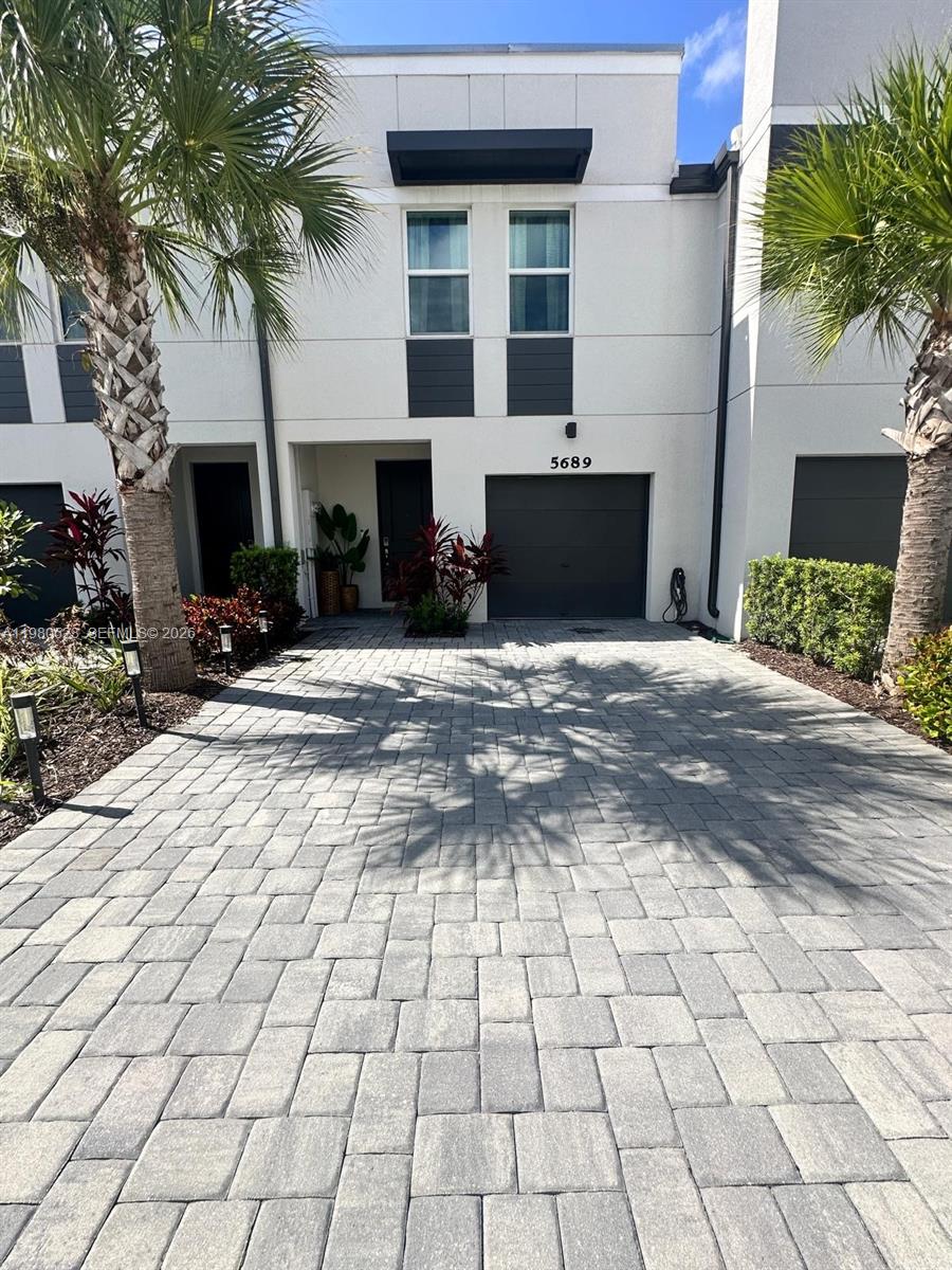 Enclave At Mangonia Park