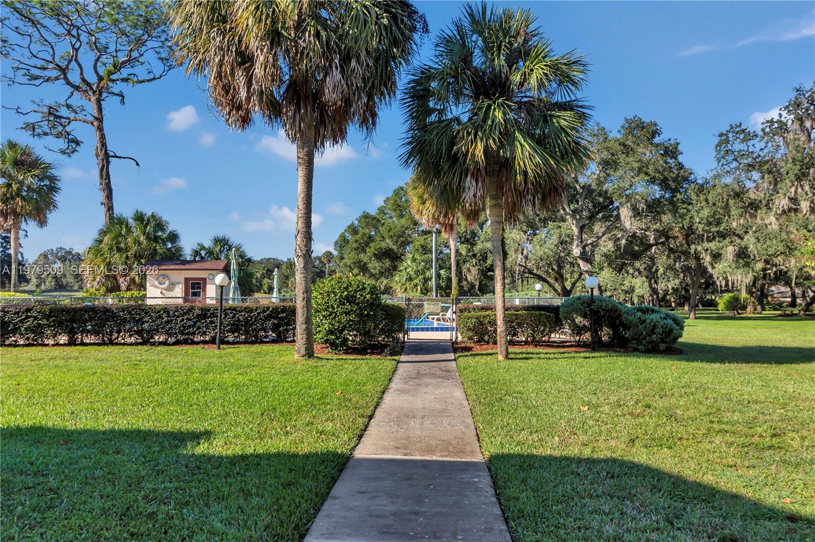 Silver Springs Shores