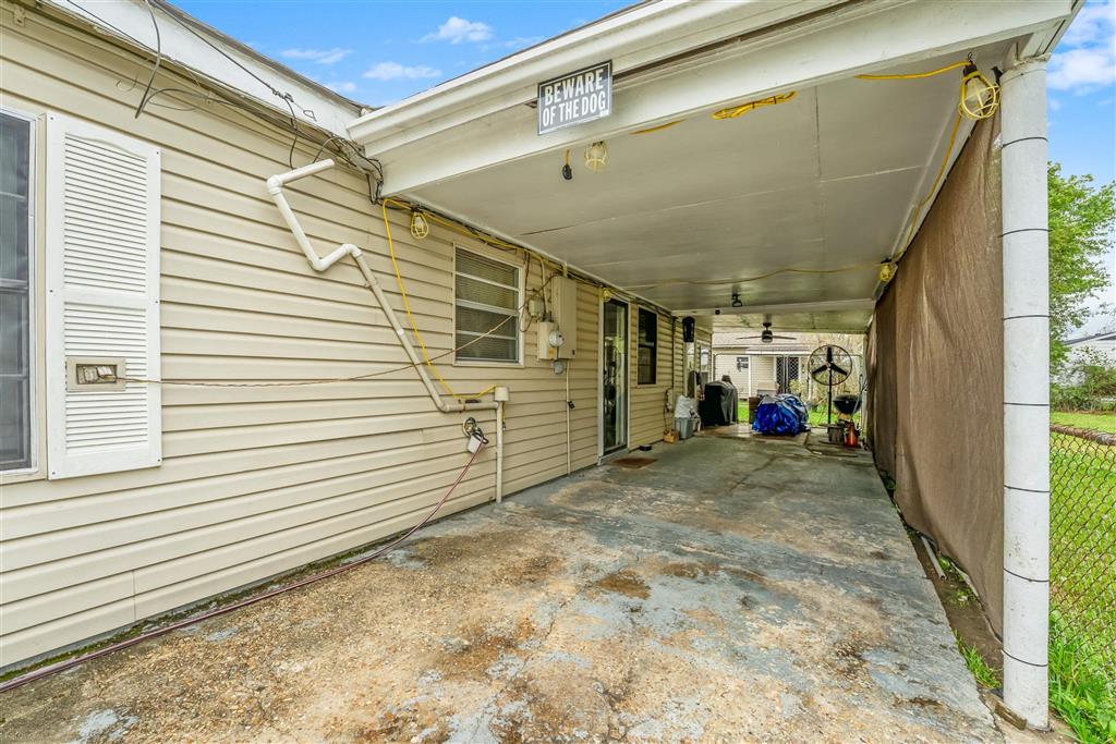 2803 Hinton Dr Drive — photo 2