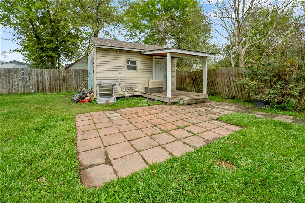 2803 Hinton Dr Drive — photo 3