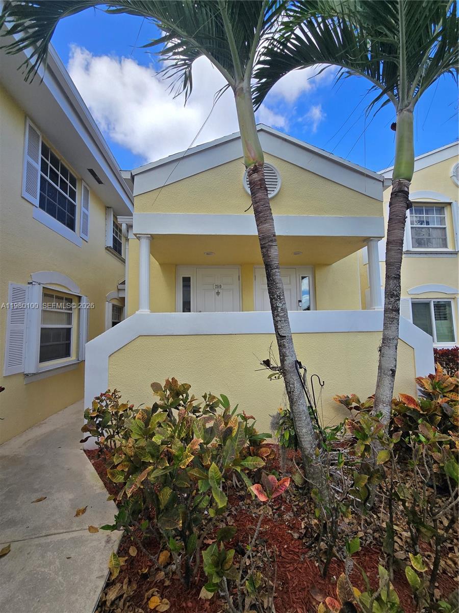 Keys Gate Condo No Two