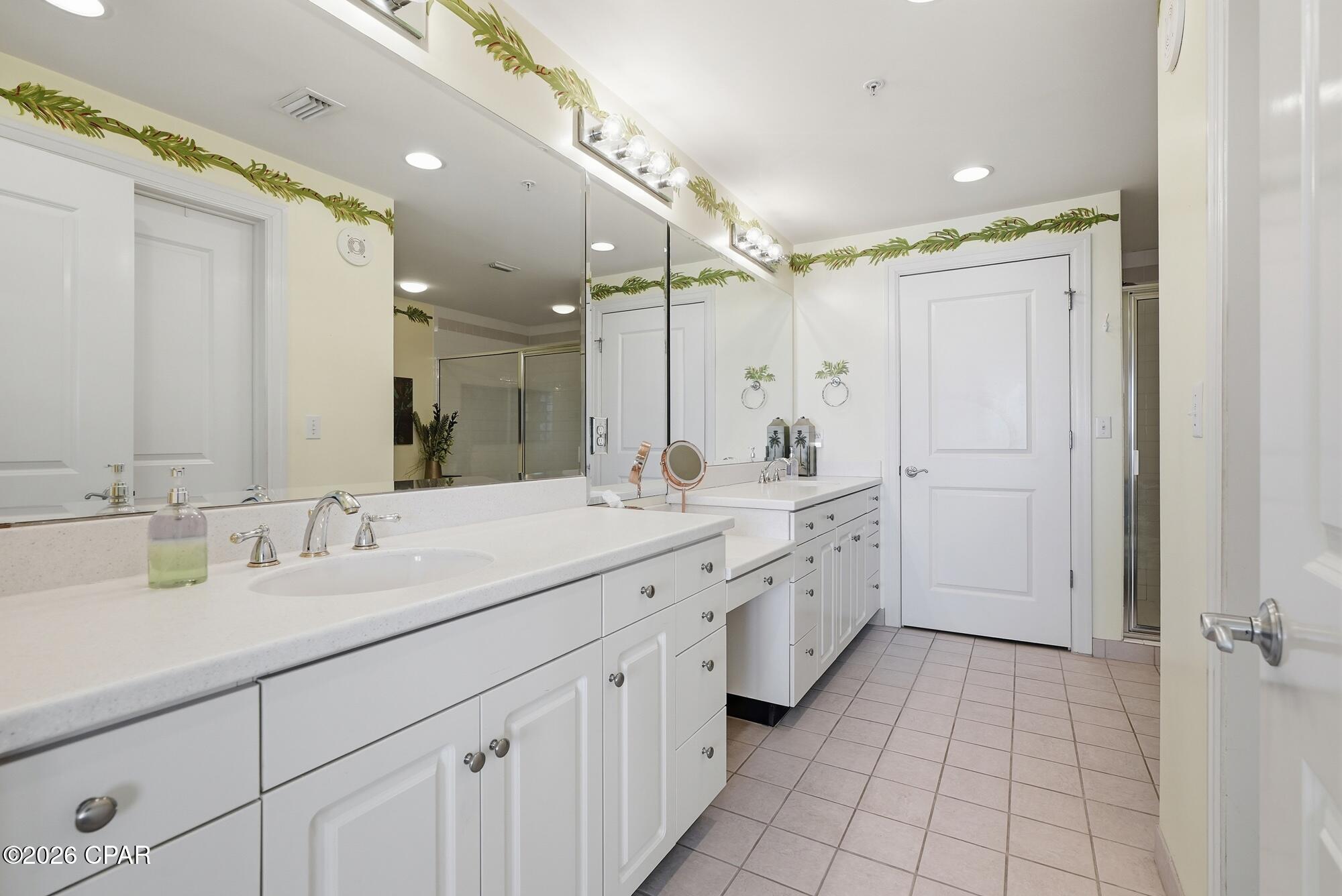 Image 18 For 7505 Thomas Drive 512b
