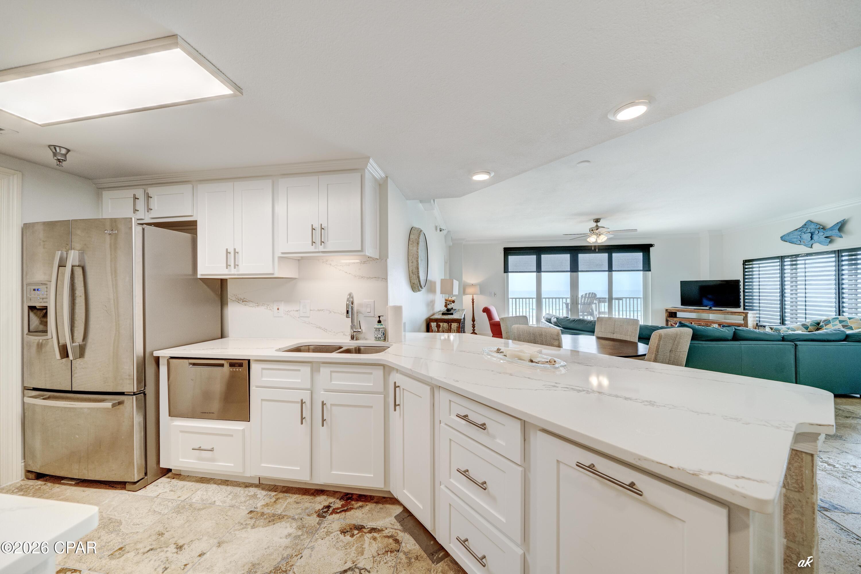 Image 18 For 4421 Thomas Drive 202