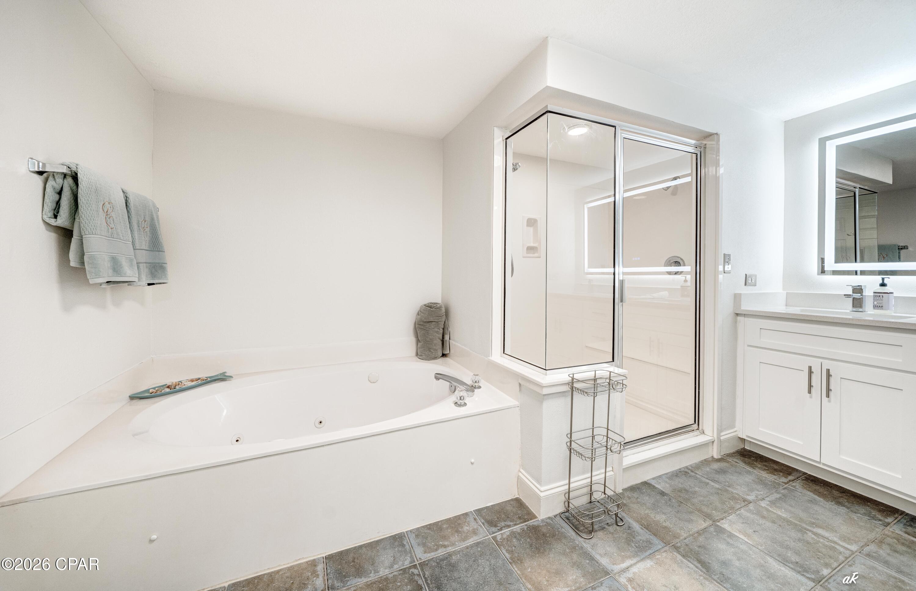 Image 25 For 4421 Thomas Drive 202