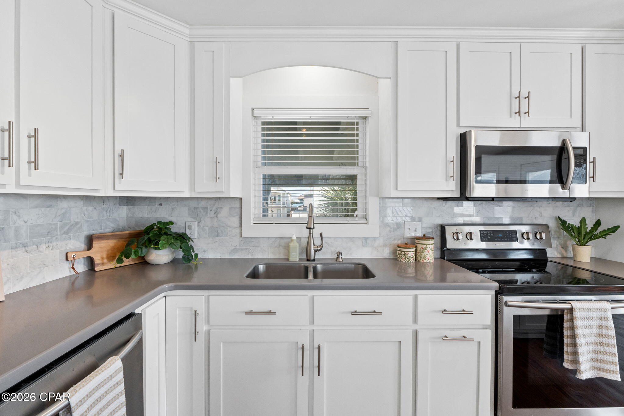 Image 16 For 6120 Beach Drive