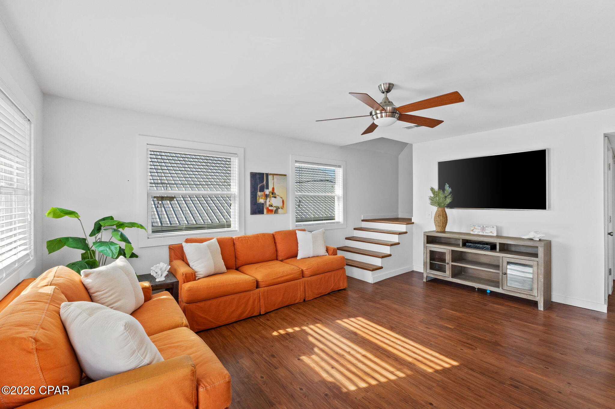 Image 18 For 6120 Beach Drive